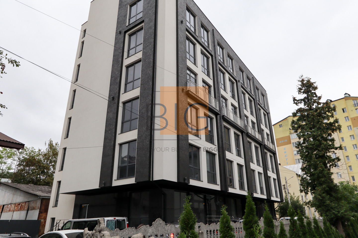 Комерційні, офісні приміщення, 320 м.кв, елітний торговий центр, поруч Стометрівки