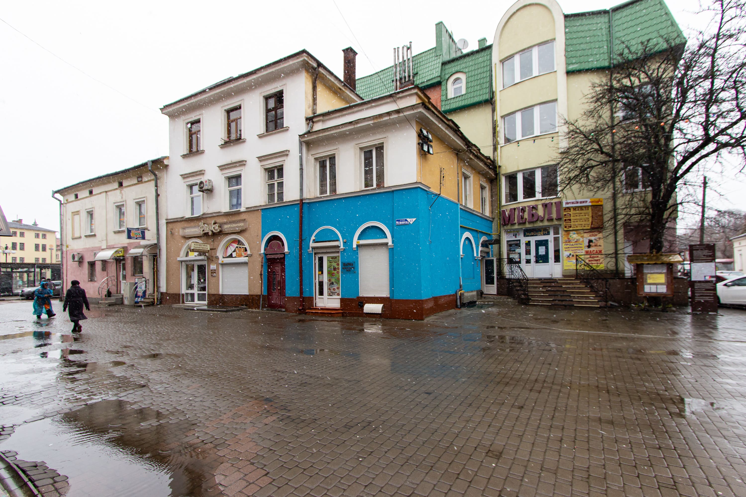 Комерційне приміщення з і/о в центрі, за вул. Мельничука