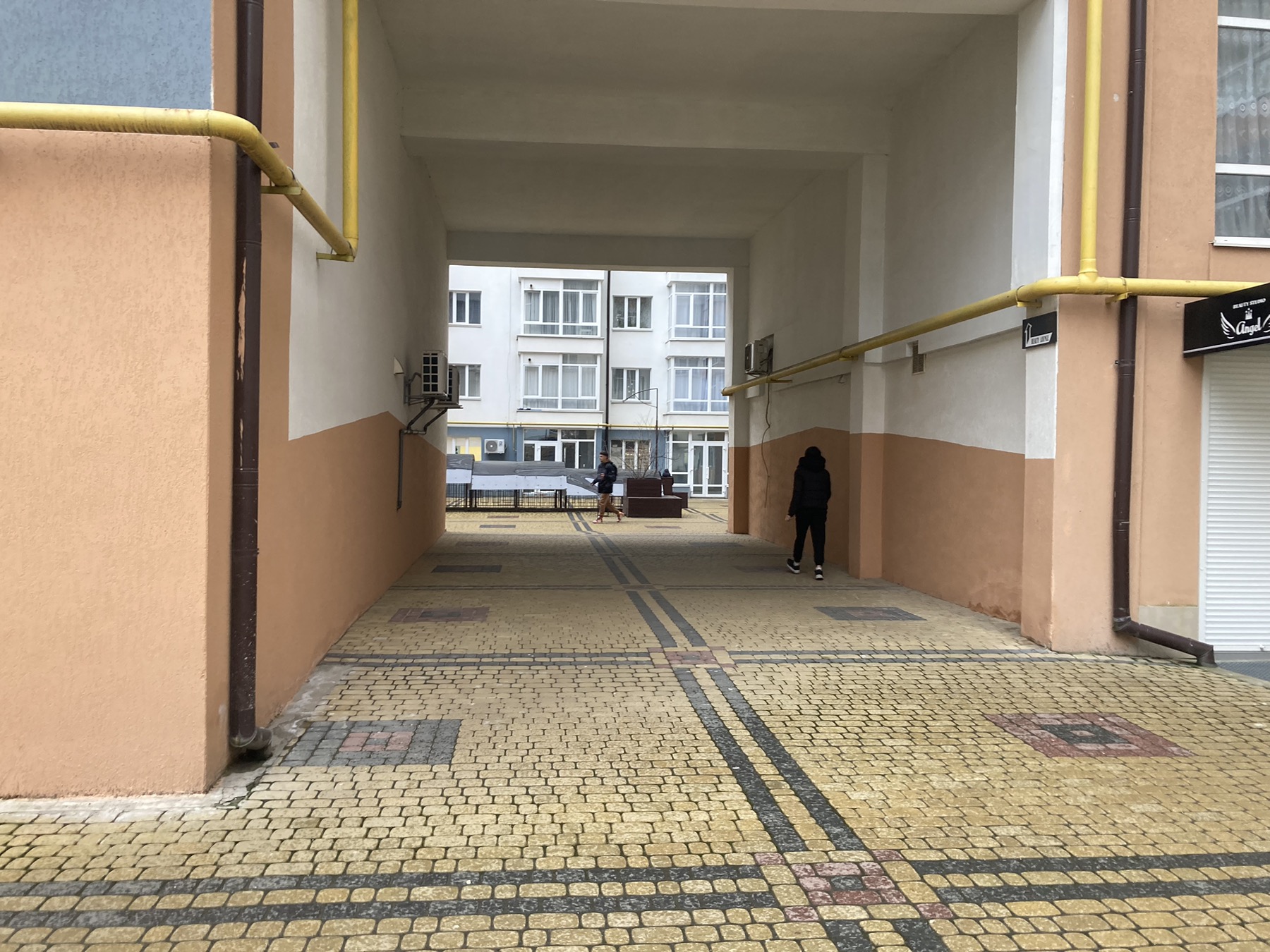 Салон краси, 78 м. кв, дизайнерський ремонт, меблі, Центр