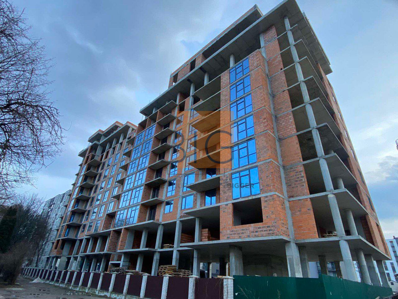 Приміщення з фасадним входом в ЖК Park Residence за вул. Мазепи.