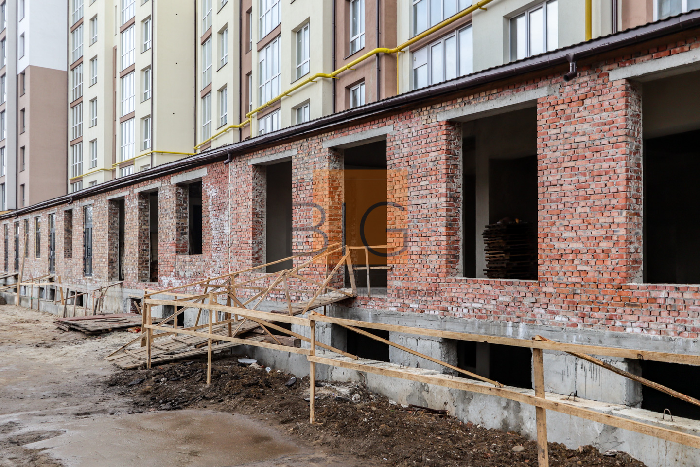 Комерційне приміщення 80,3 м2 з фасадним входом та і/о за вул. Чорновола.