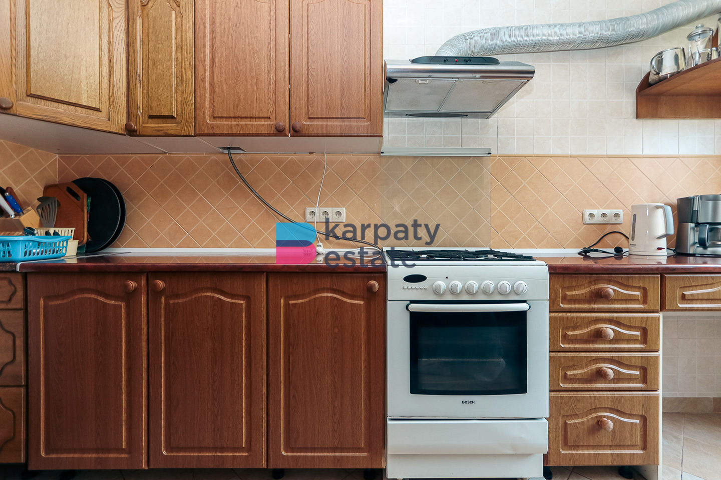 Котедж "Казка" 290 м2 з дизайнерським ремонтом, і/о та власне подвір’я в м. Яремче