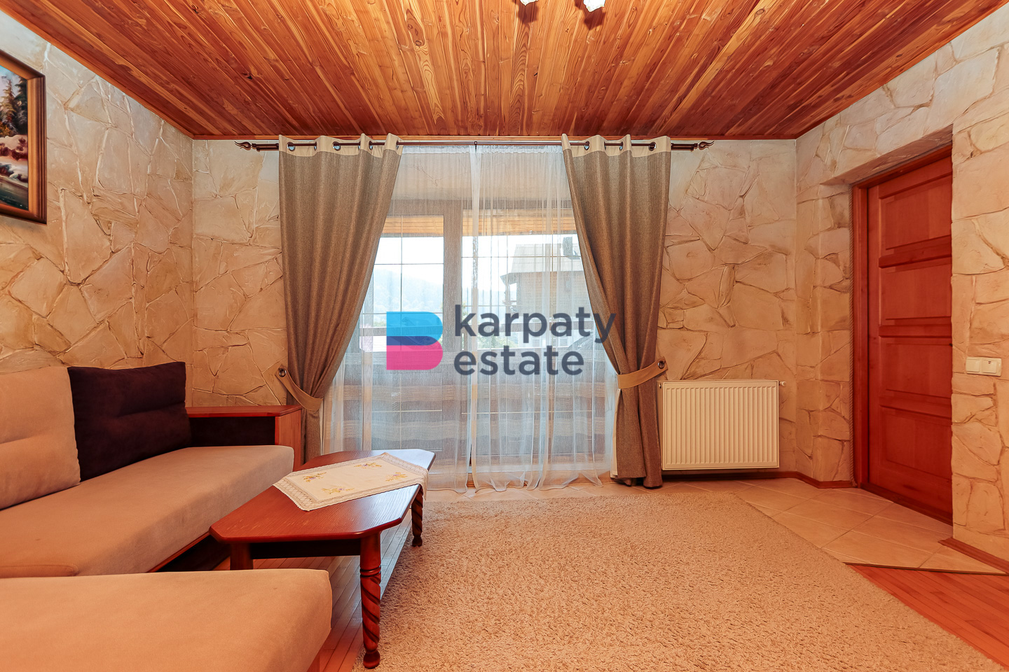 Котедж "Казка" 290 м2 з дизайнерським ремонтом, і/о та власне подвір’я в м. Яремче