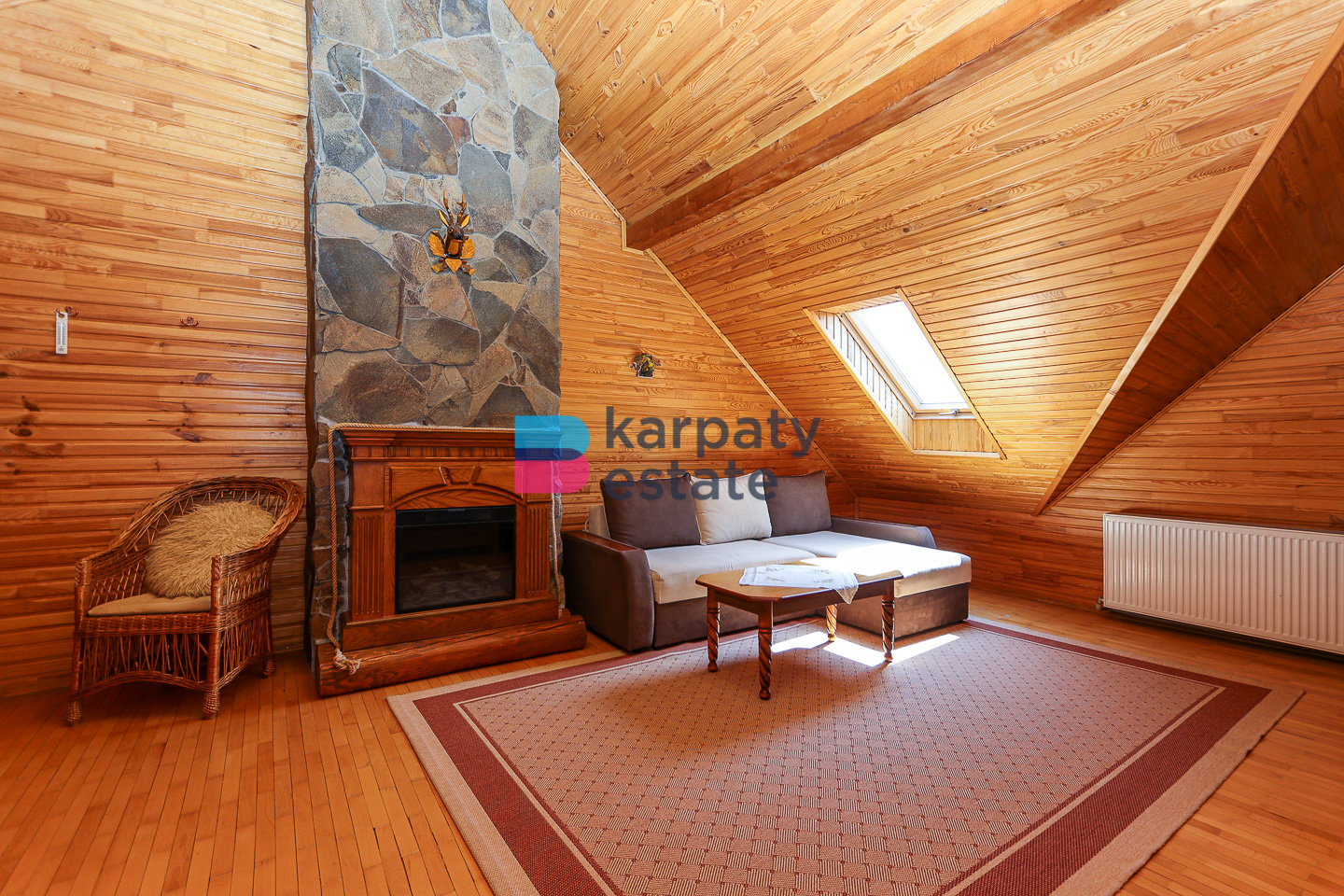 Котедж "Казка" 290 м2 з дизайнерським ремонтом, і/о та власне подвір’я в м. Яремче
