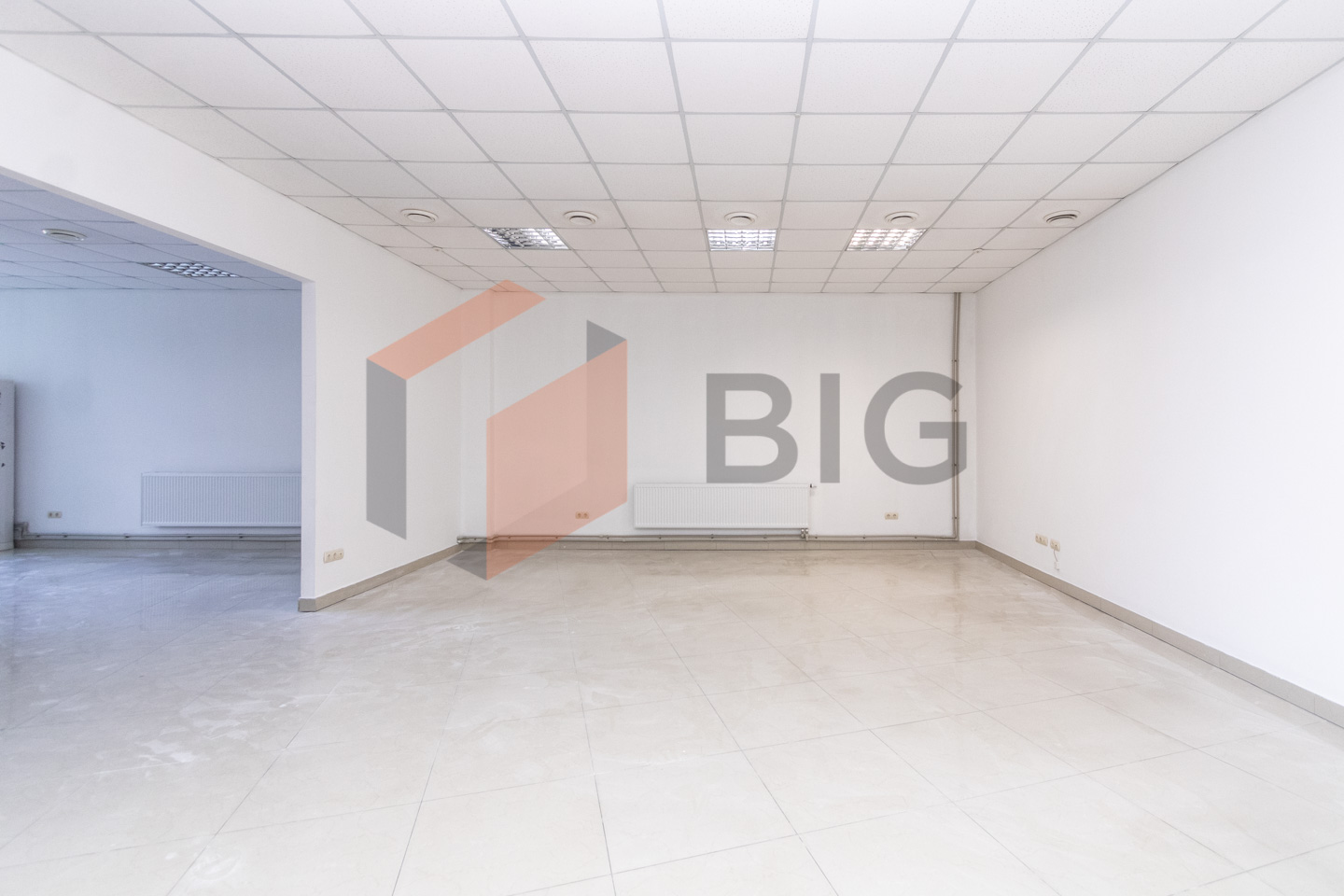 Офісний простір 1080 м² у центрі Івано-Франківська | ТЦ «Бельведер»