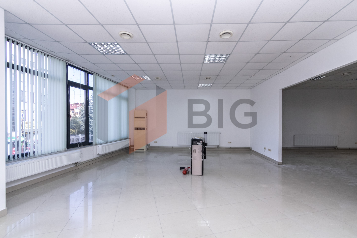 Офісний простір 1080 м² у центрі Івано-Франківська | ТЦ «Бельведер»