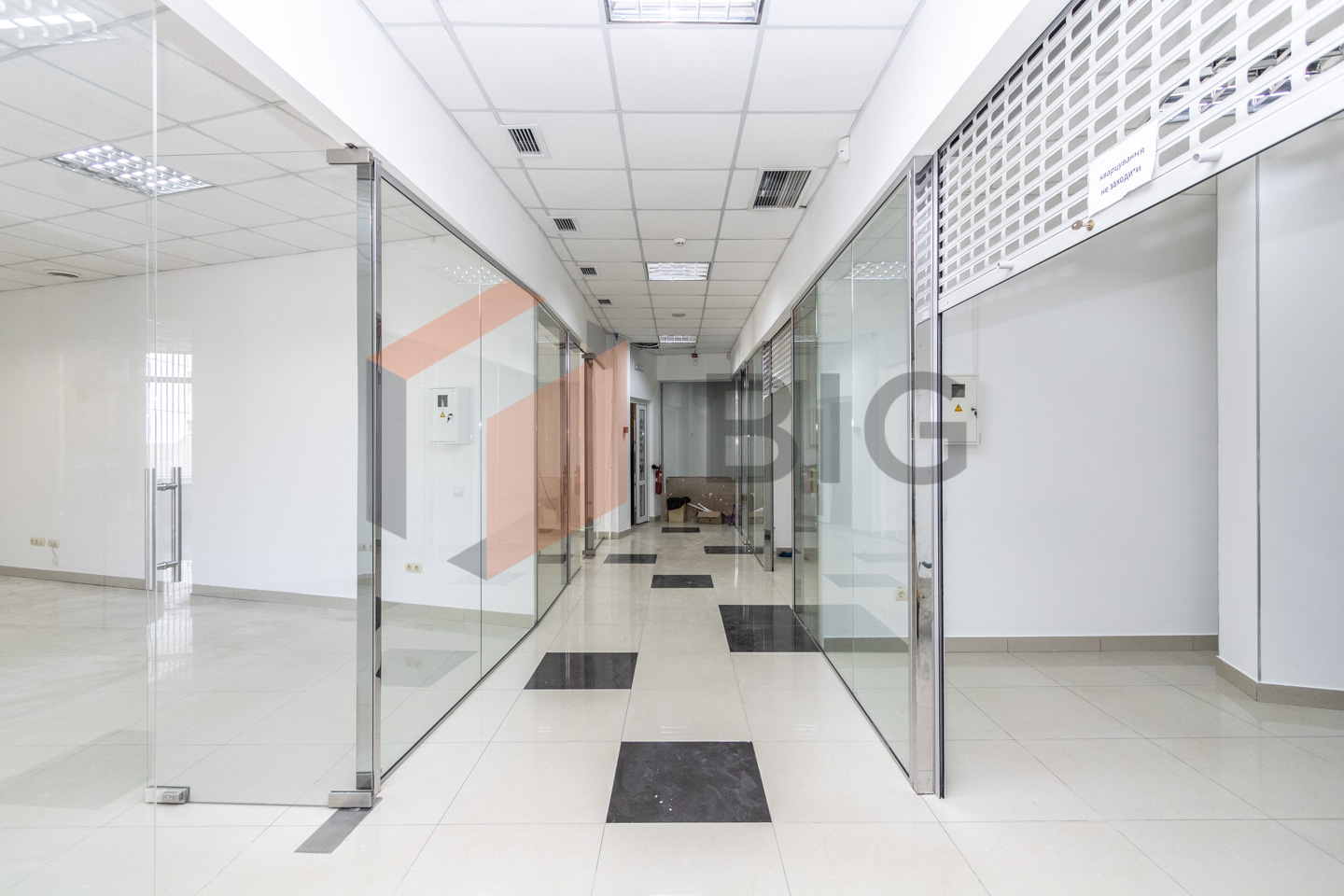 Офісний простір 1080 м² у центрі Івано-Франківська | ТЦ «Бельведер»