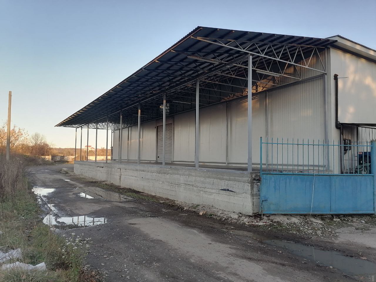 Приміщення 600 м2 з ремонтом та фасадним входом за вул. Вовчинецька