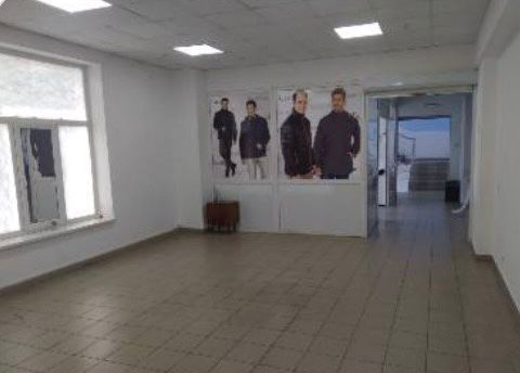 Приміщення 51 м2 з ремонтом  в центрі за вул. Тичини