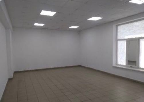 Приміщення 51 м2 з ремонтом  в центрі за вул. Тичини