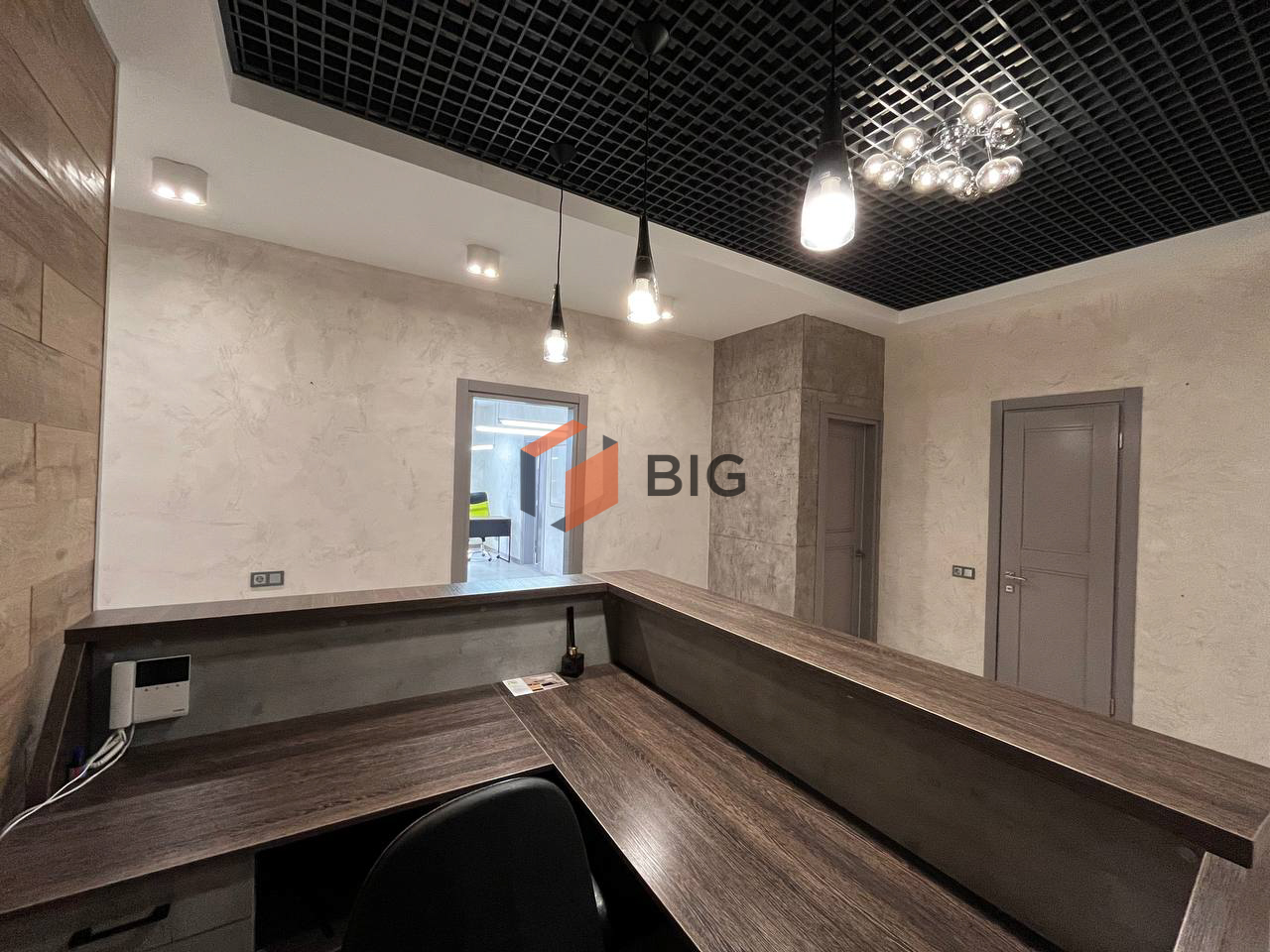 Офіс 118 м2 у стилі Loft поруч з метро Палац Україна