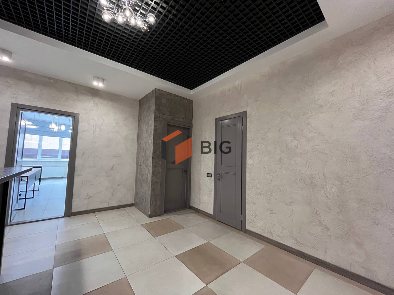 Офіс 118 м2 у стилі Loft поруч з метро Палац Україна