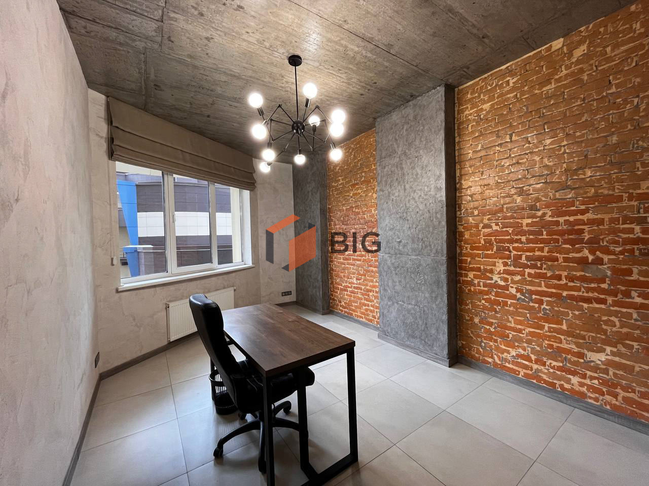 Офіс 118 м2 у стилі Loft поруч з метро Палац Україна