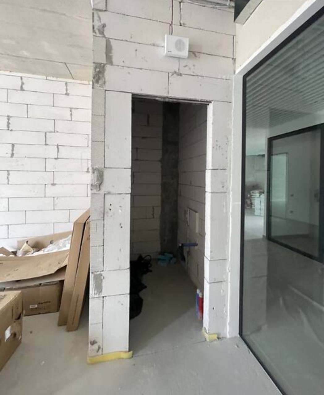 Приміщення 51 м2 в БЦ London за вул. Шашкевича