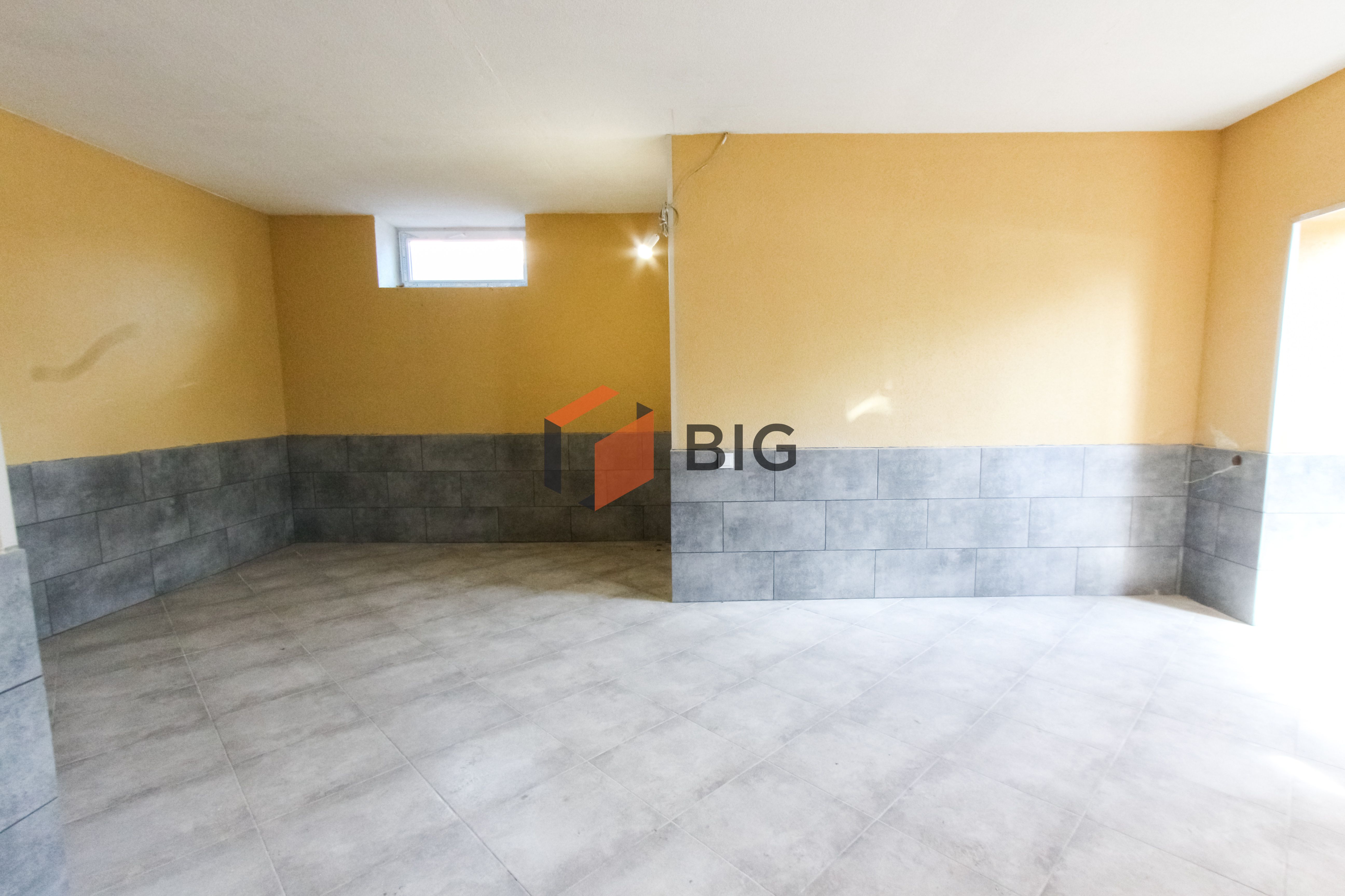 Продаж Комерційного Приміщення 33 м2 м.Луцьк вул.Теремнівська 98 А