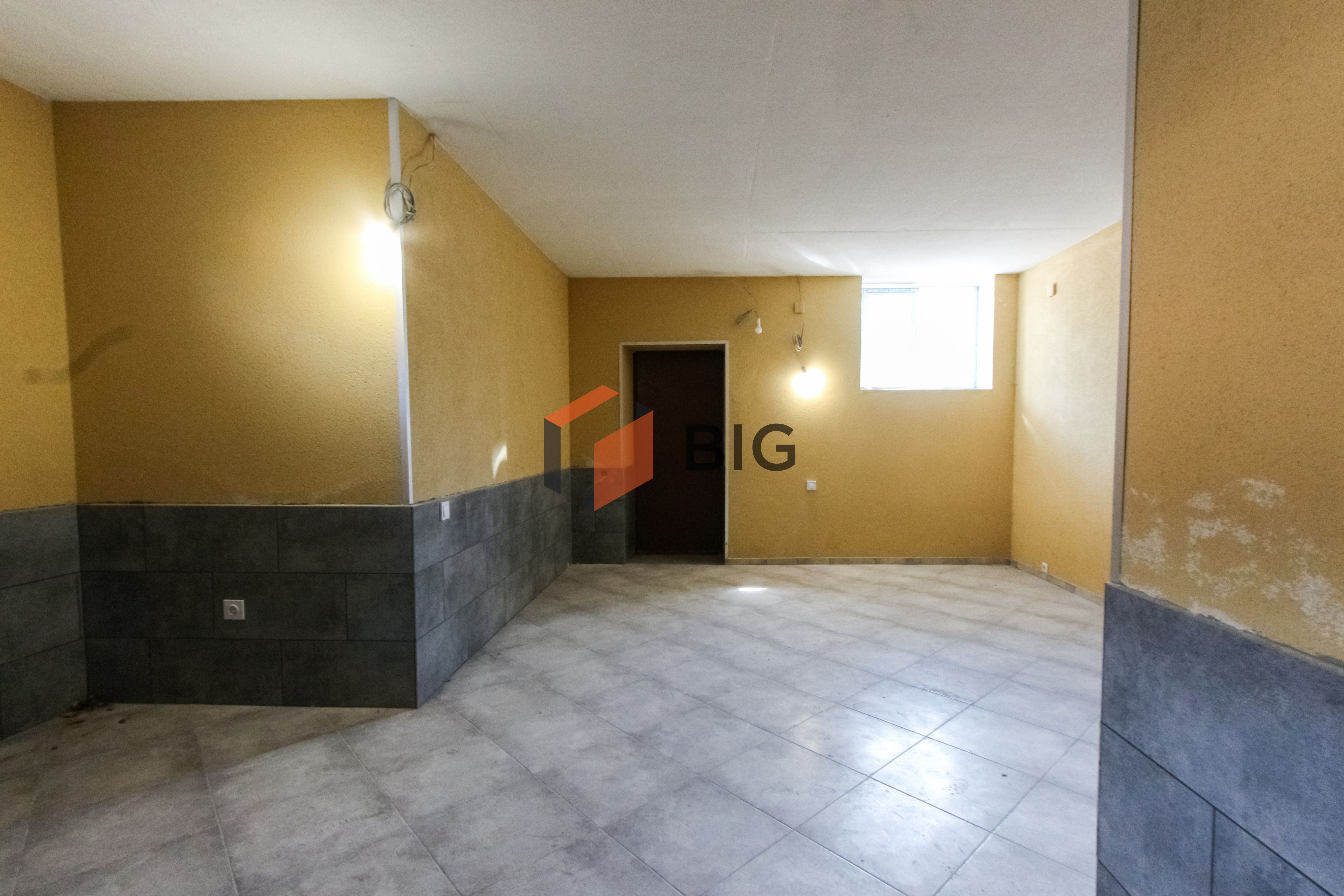 Продаж Комерційного Приміщення 33 м2 м.Луцьк вул.Теремнівська 98 А