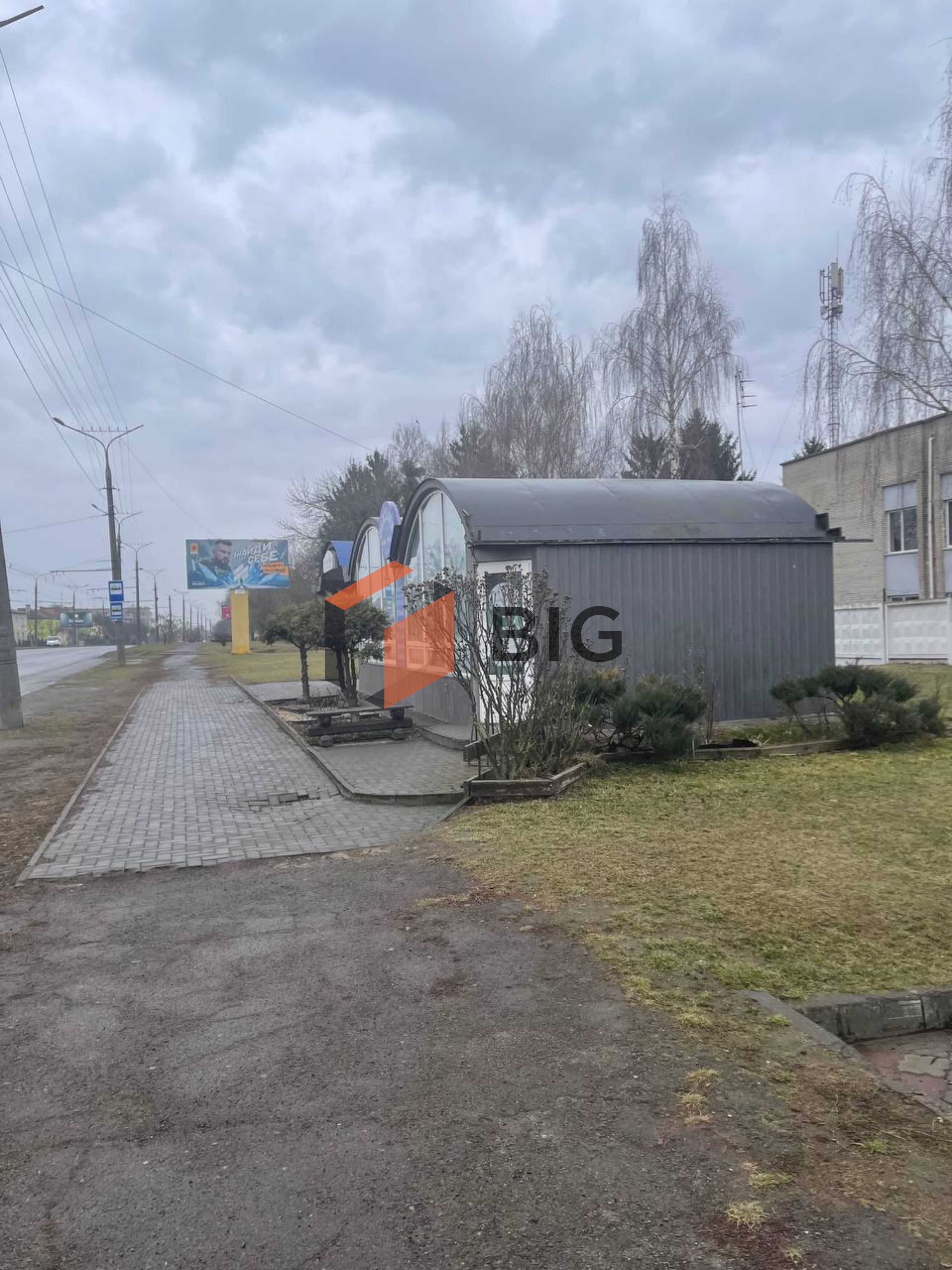 Здається в оренду МАФ / Комерційне приміщення  м. Луцьк, вул. Дубнівська  Ціна: 25 000 грн/міс. (можливий торг)  *Площа: 50 м²