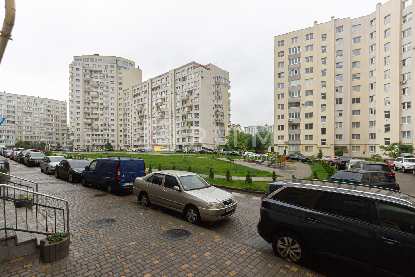 Продається торгове комерційне приміщення 89,1м2 на вул. Тернопільській