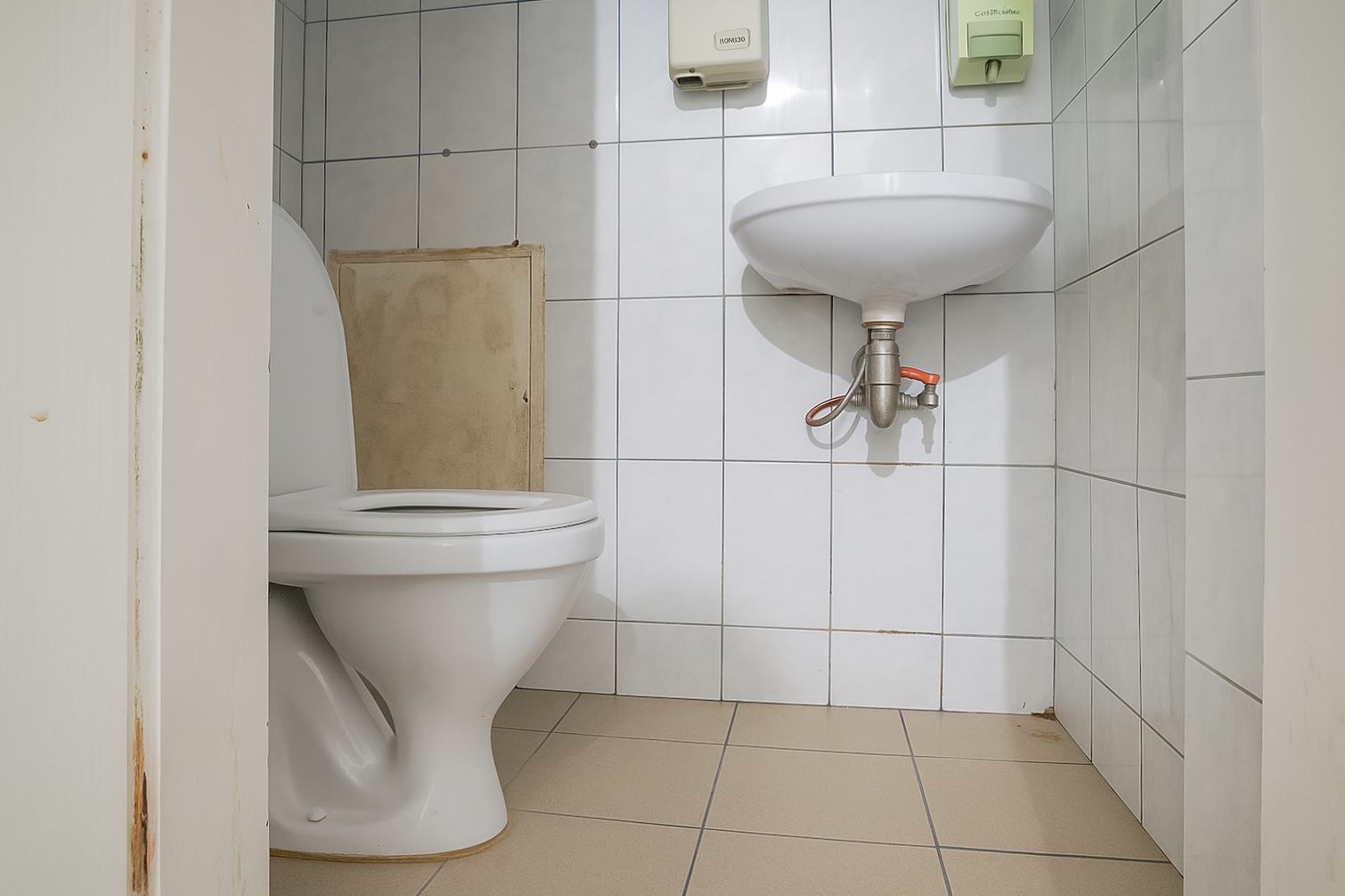 Оренда фасадного приміщення 80 м2 на вул. Стефаника