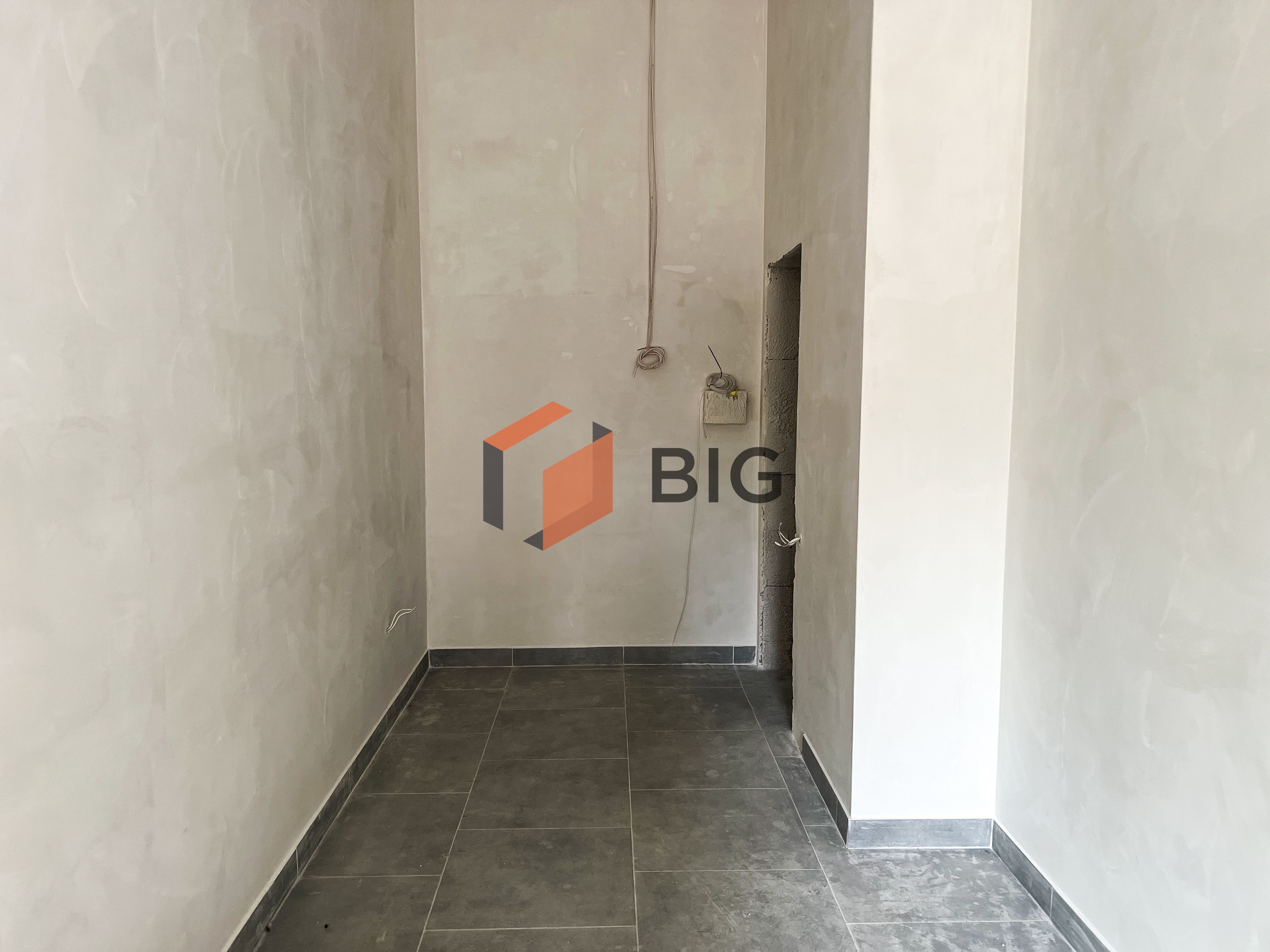 Продається комерційне приміщення в ЖК Ренесанс