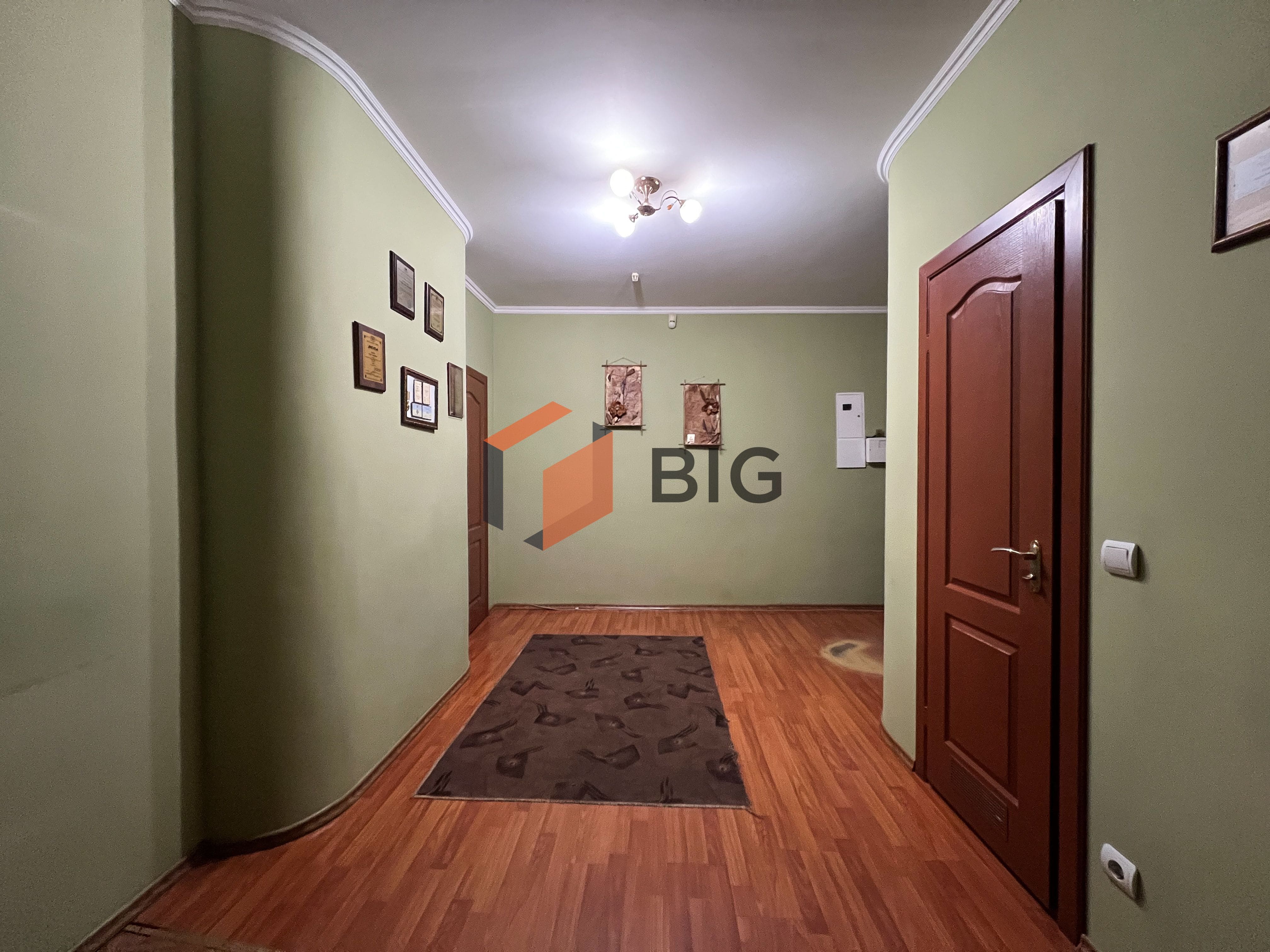 Продаж комерційного приміщення! Центр міста! вул. Лесі Українки