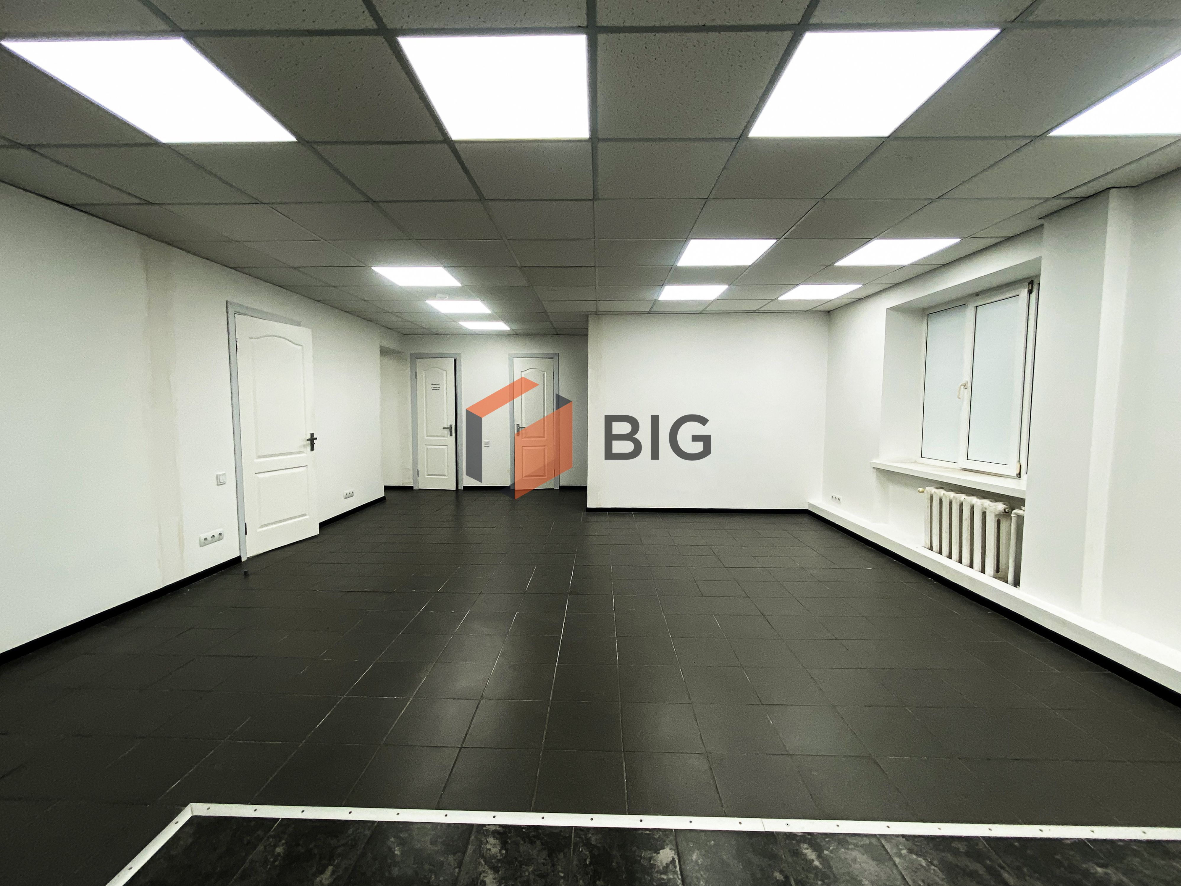 Продаж комерційного приміщення на проспекті Соборності, біля РАЦСу