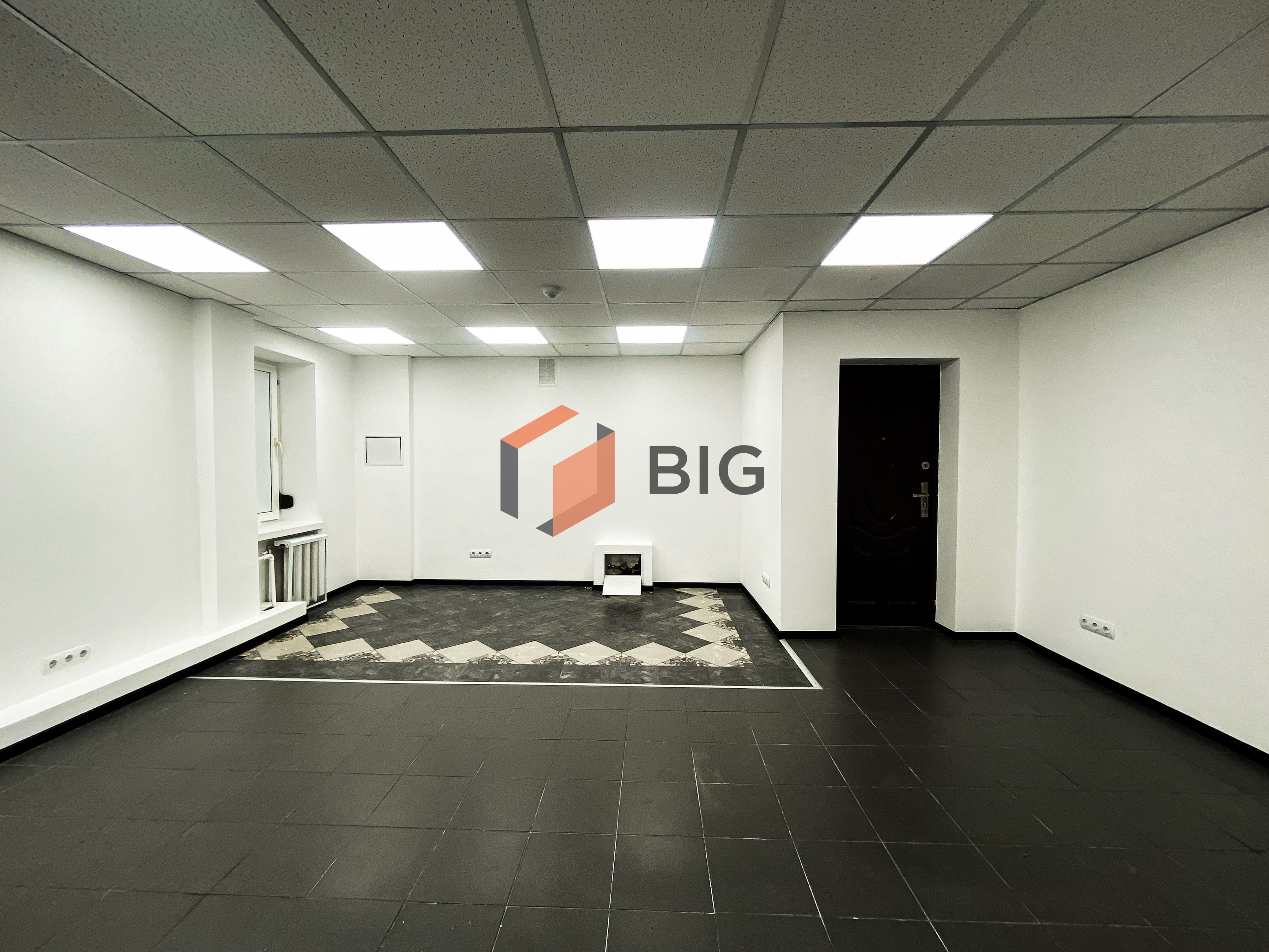 Продаж комерційного приміщення на проспекті Соборності, біля РАЦСу