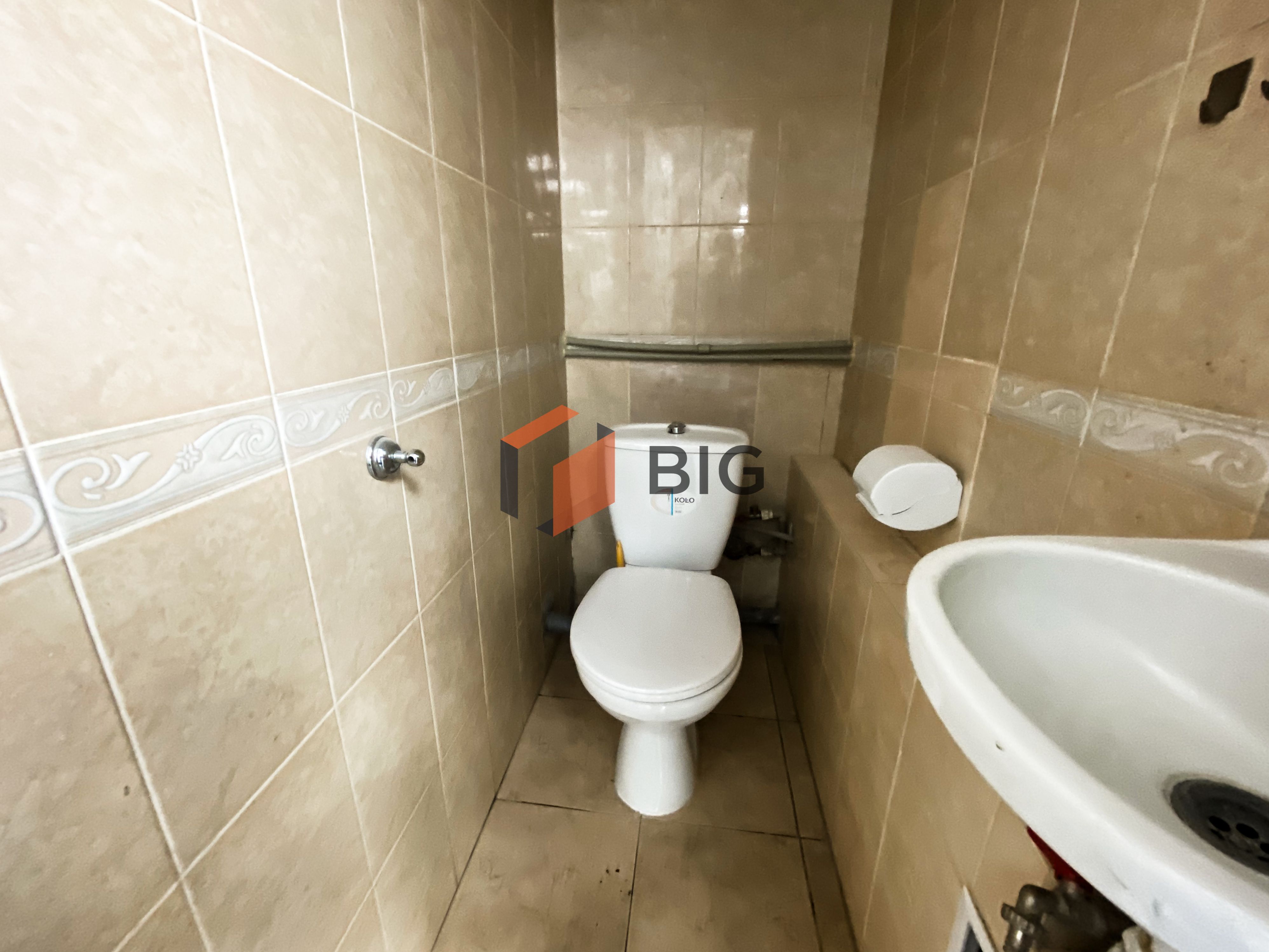 Продаж комерційного приміщення на проспекті Соборності, біля РАЦСу