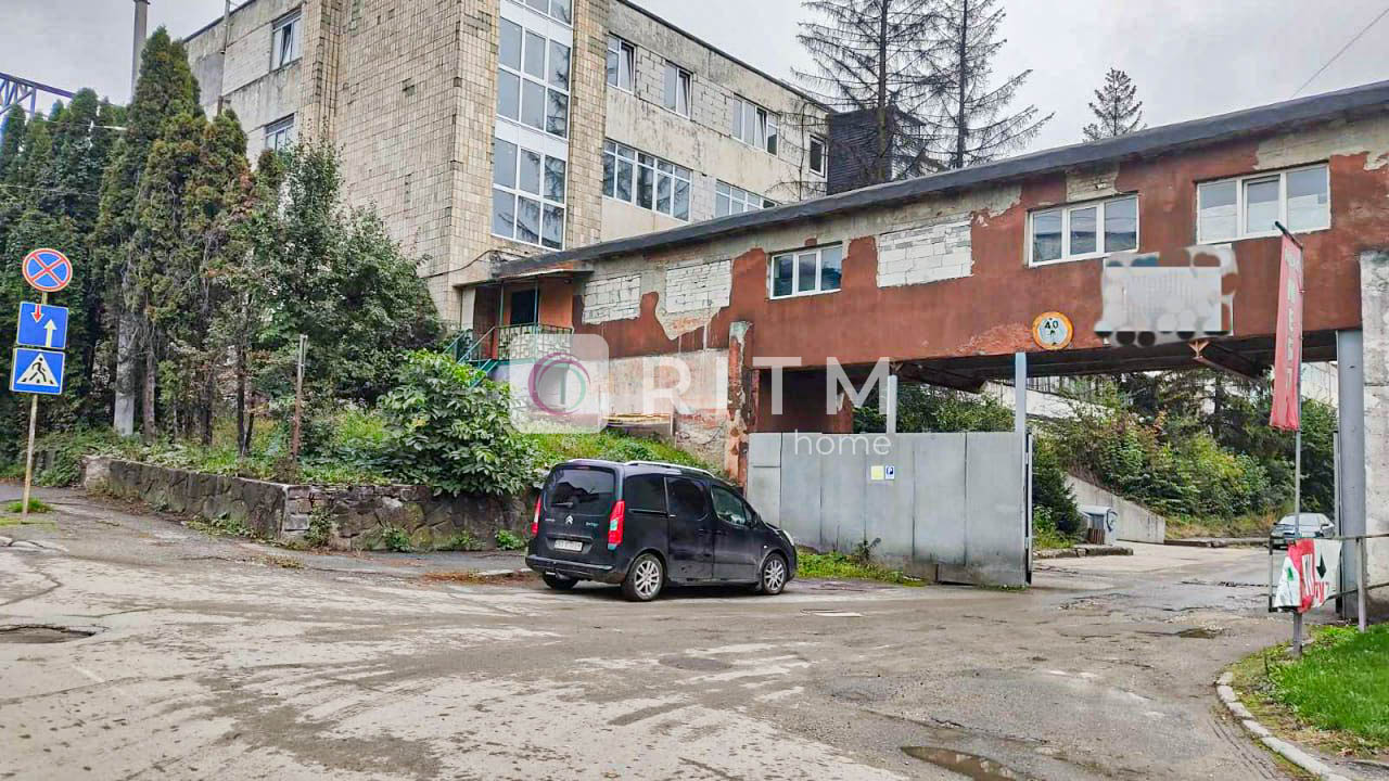 Продаж приміщення 105м2 по вул. Дениса Лукіяновича