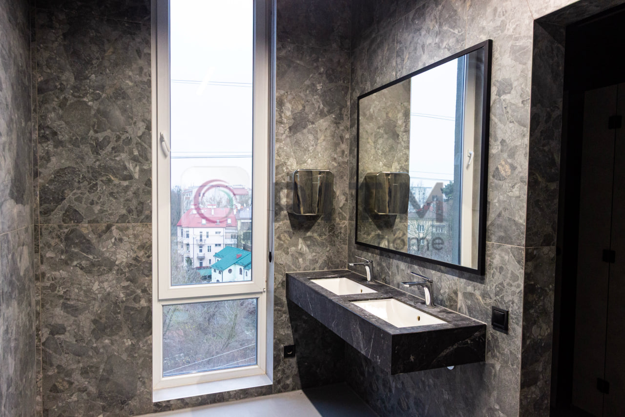 Оренда комерційного приміщення у БЦ Парус Преміум по вул. Кульпарківська 93