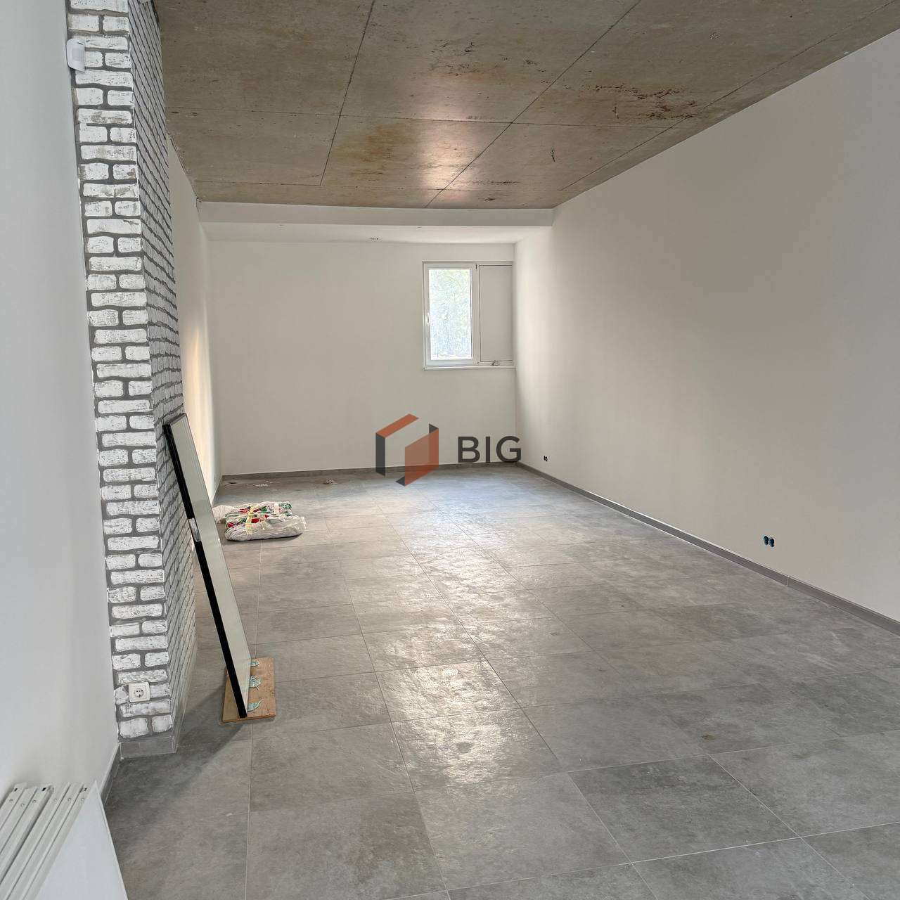 Приміщення 55 м2 з фасадним входом та ремонтом за вул. Микитинецька