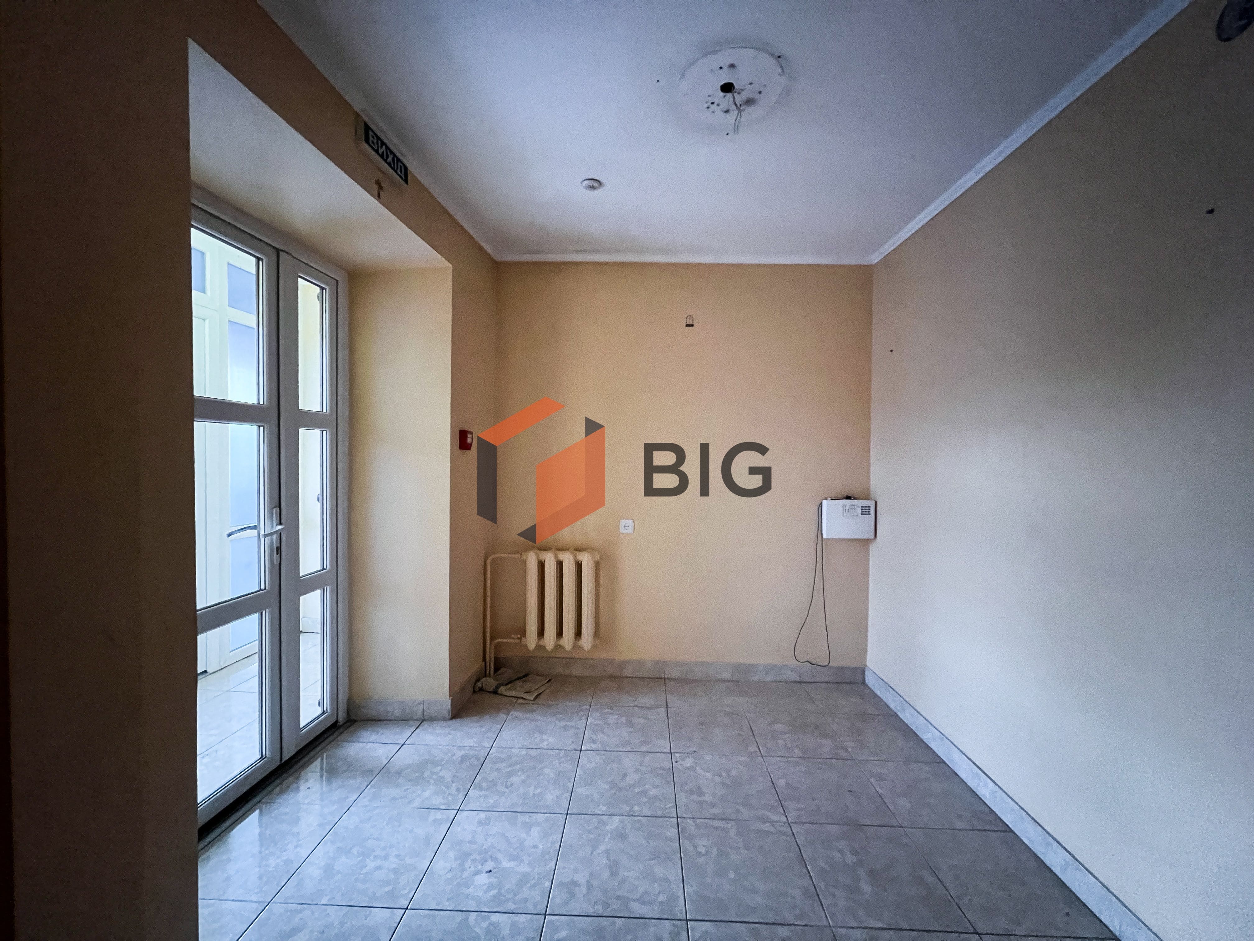 Оренда комерції на пр. Соборності біля Варшавського ринку