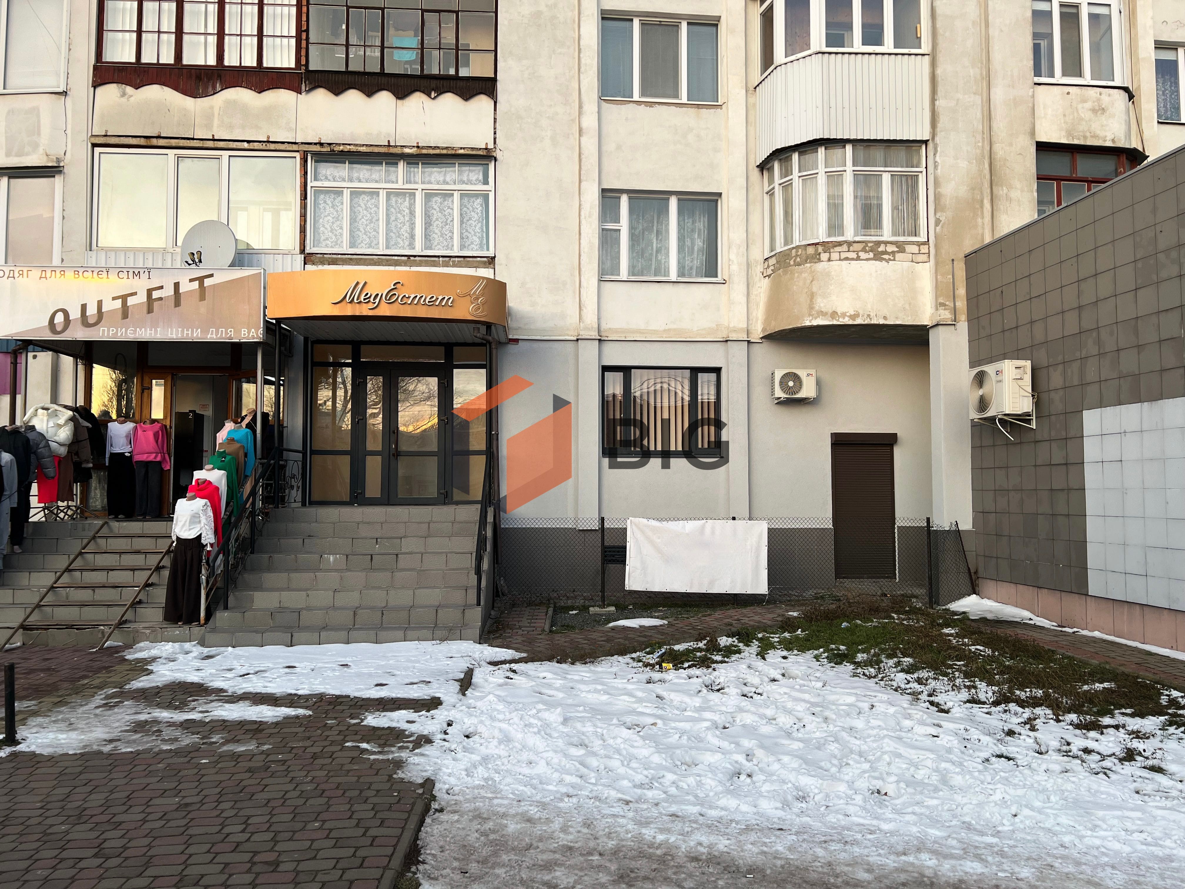 Оренда комерції на пр. Соборності біля Варшавського ринку