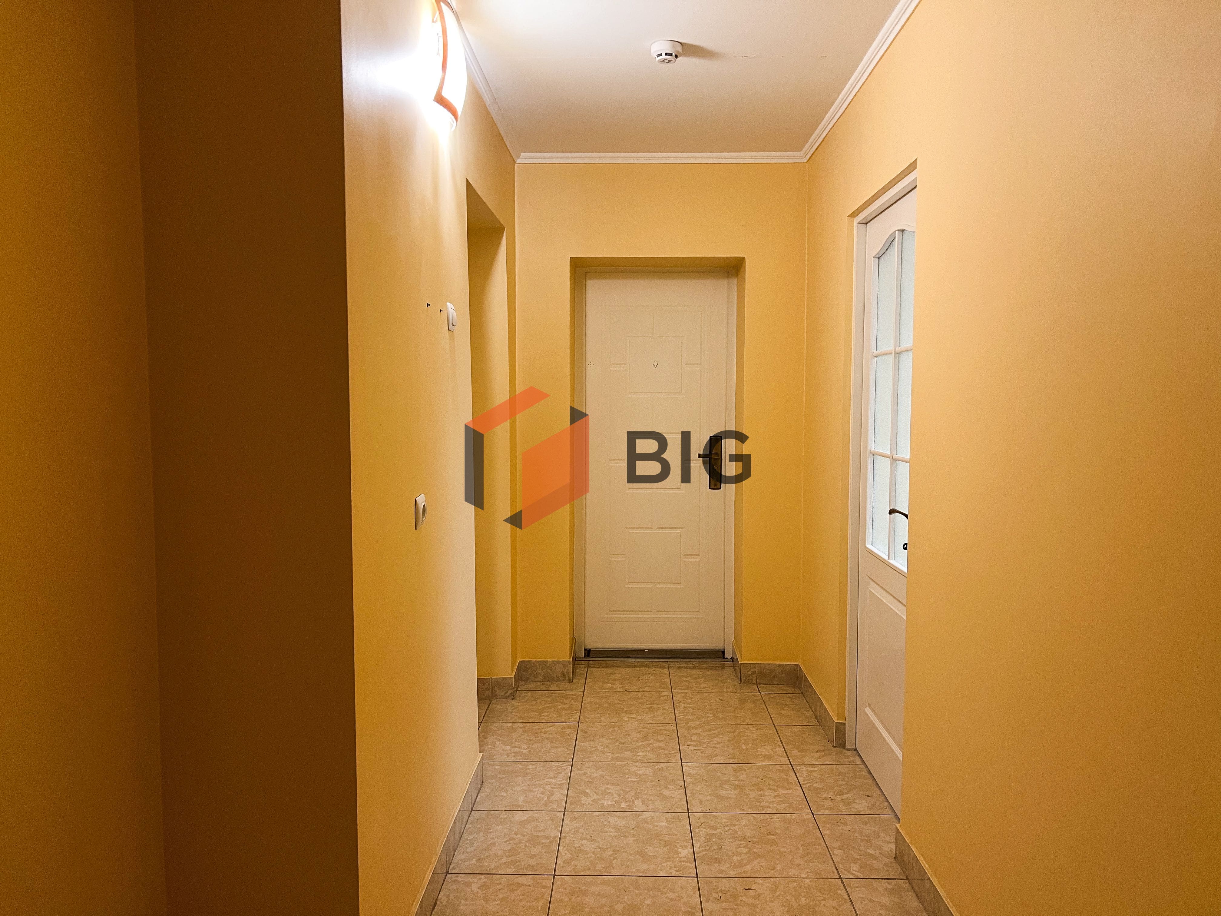 Продаж комерції під інвестицію на пр. Соборності біля Варшавського ринку