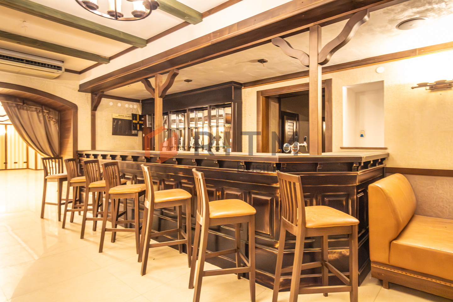 Фасад 470 м² у Пасічній: Перша лінія, Львівська траса та транспортний хаб!