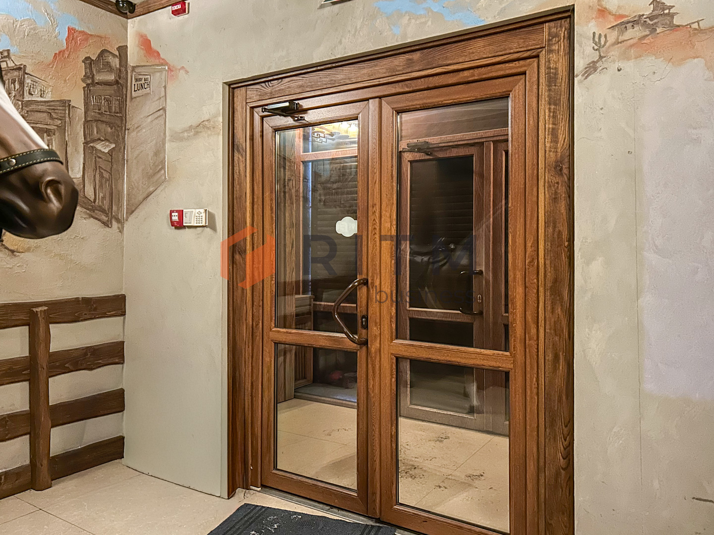 Фасад 470 м² у Пасічній: Перша лінія, Львівська траса та транспортний хаб!