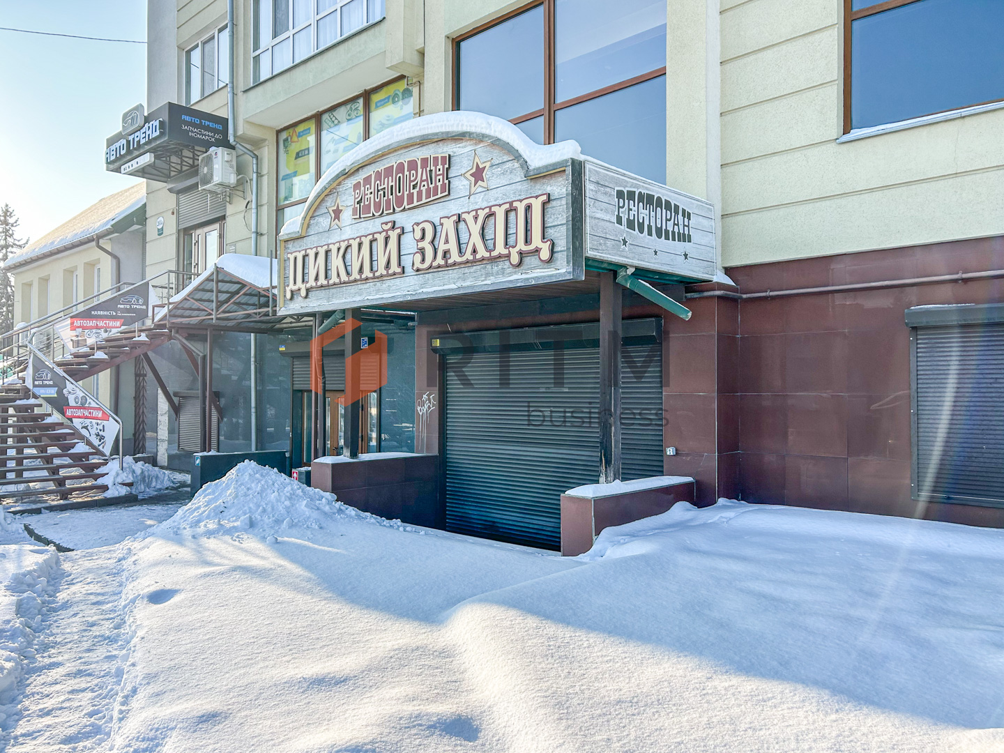 Фасад 470 м² у Пасічній: Перша лінія, Львівська траса та транспортний хаб!