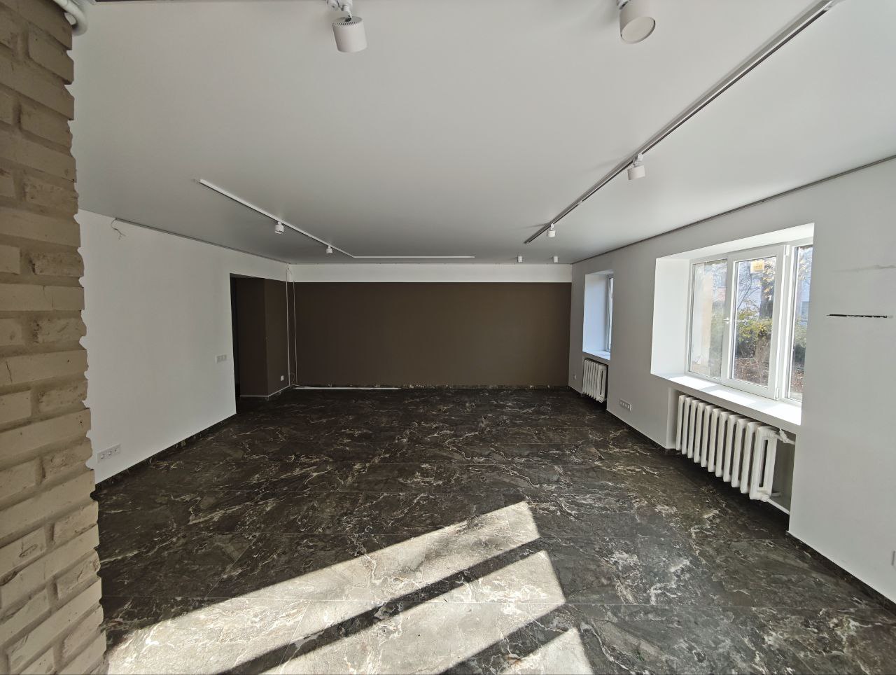 Оренда Комерції по центральній вулиці міста пр. Волі