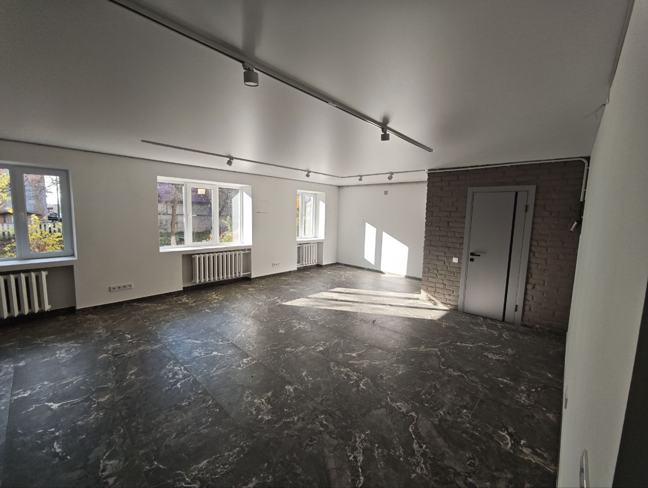 Оренда Комерції по центральній вулиці міста пр. Волі