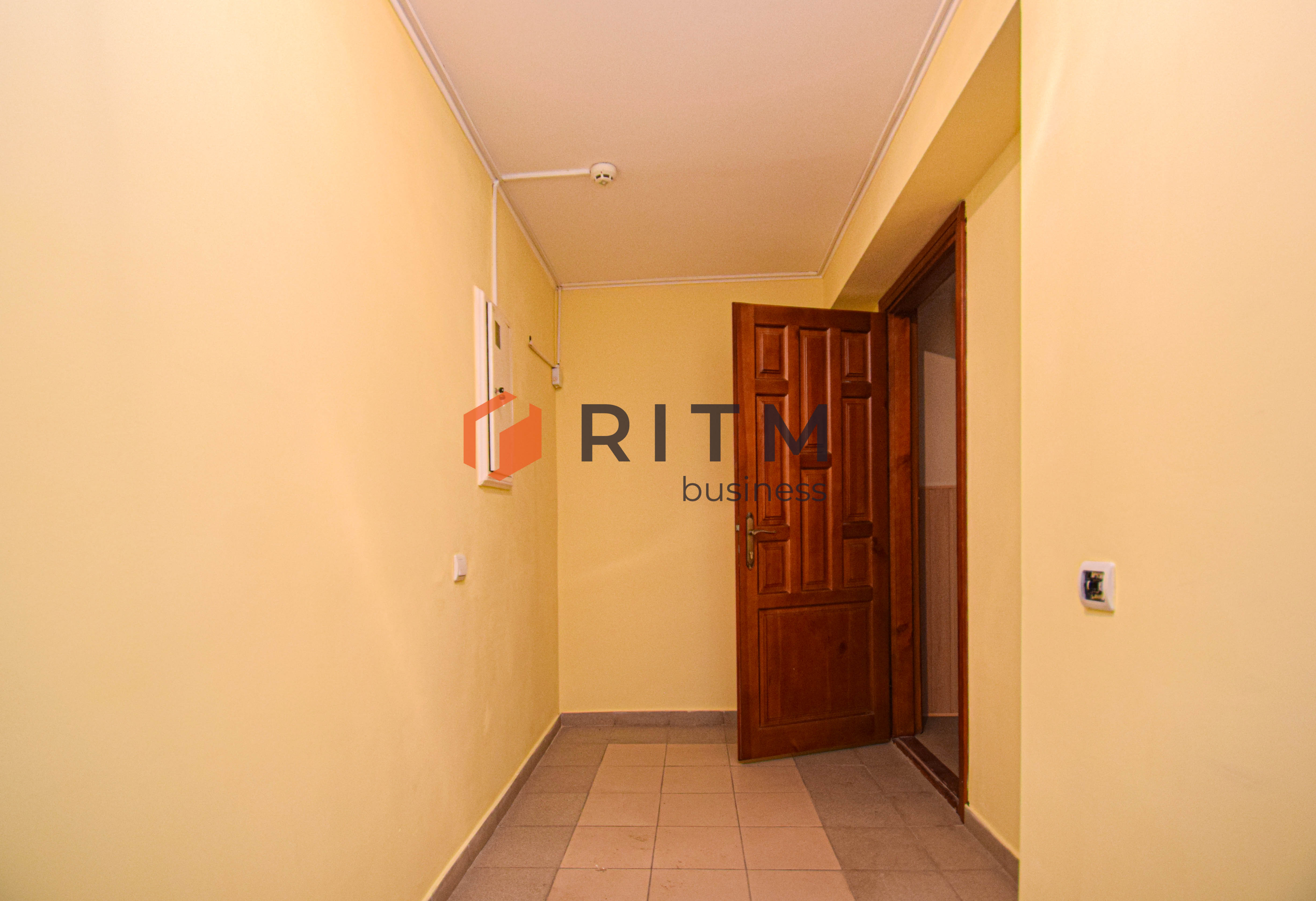 Пропонується до продажу просторе приміщення вільного призначення