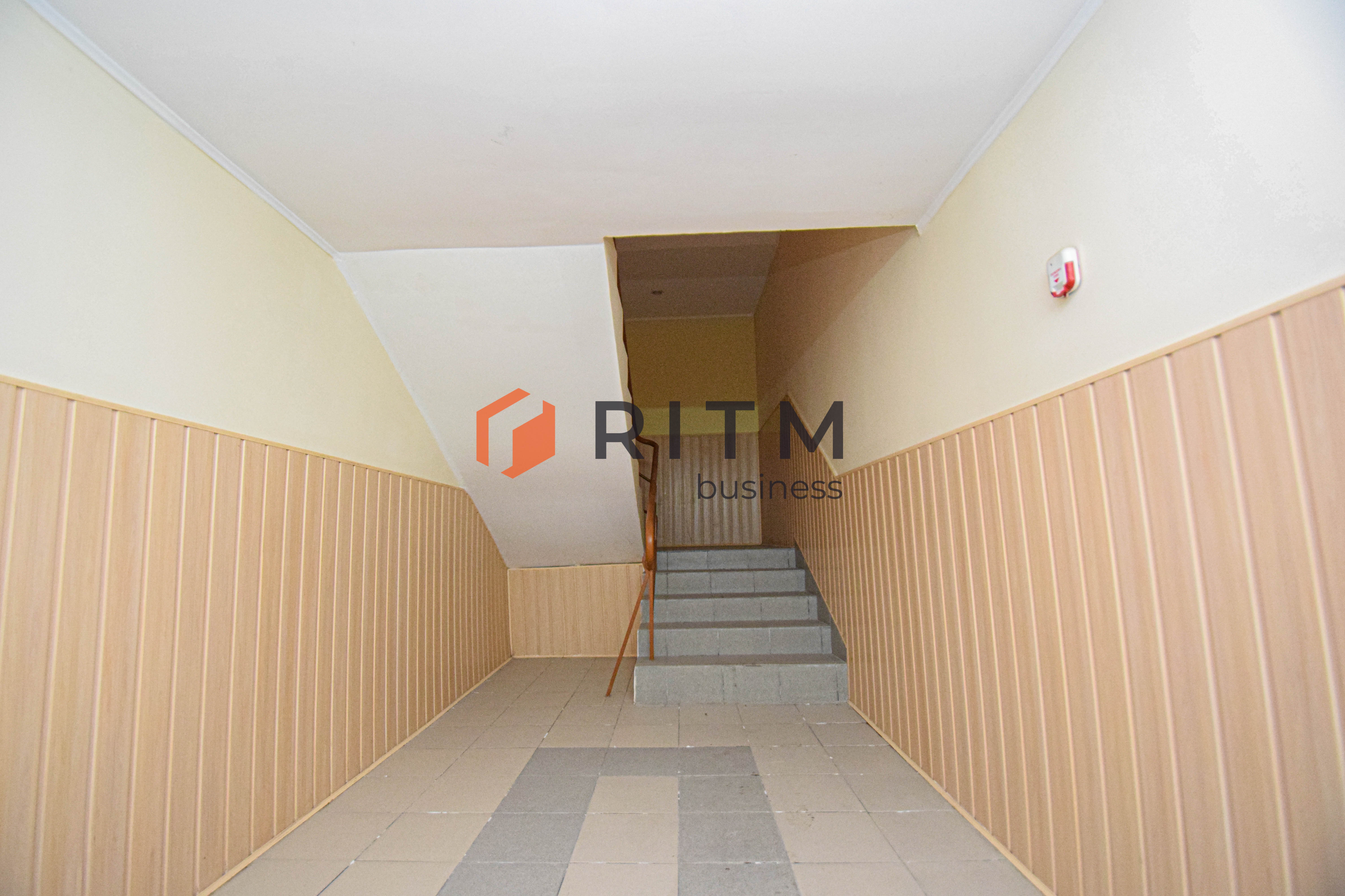 Пропонується до продажу просторе приміщення вільного призначення