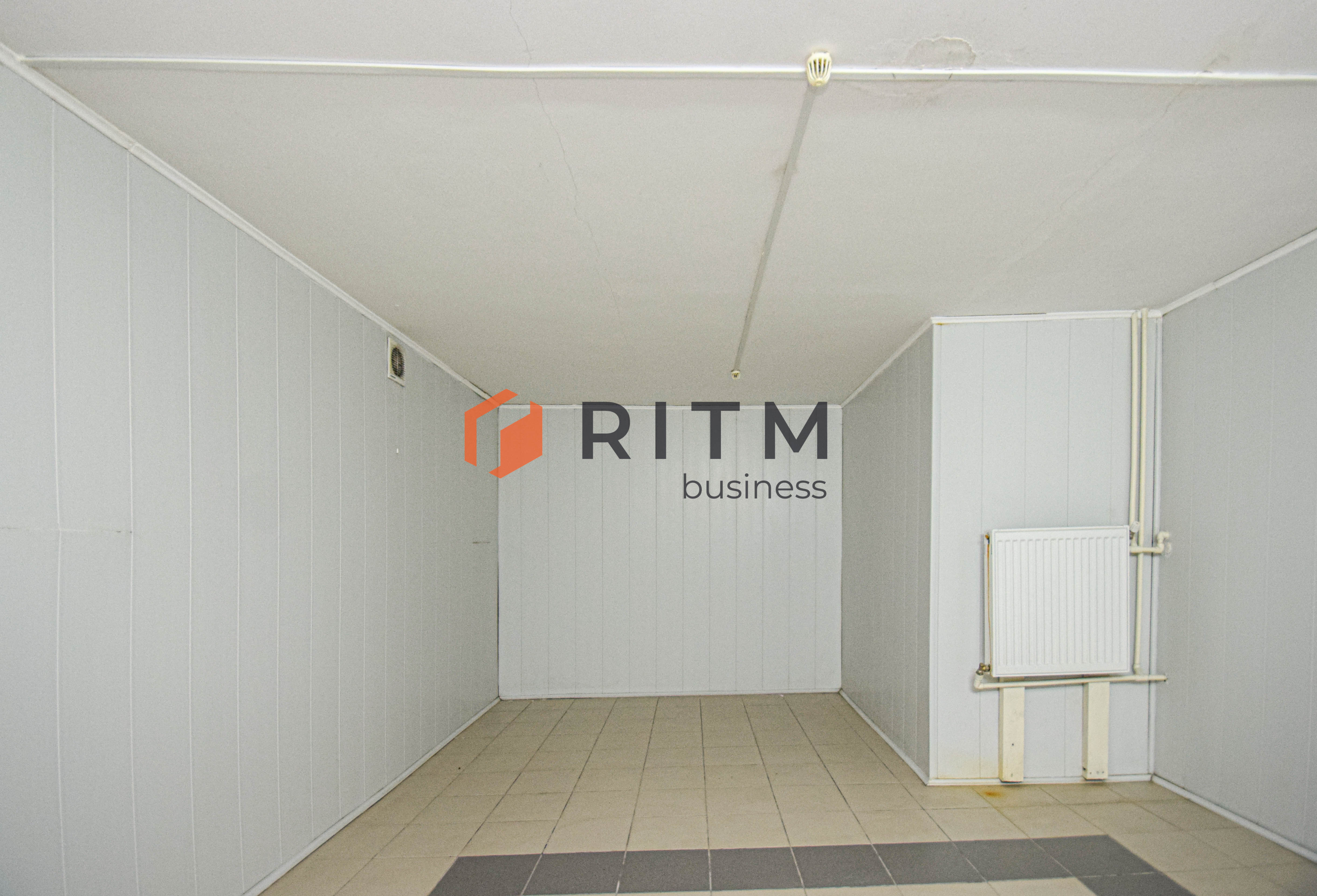 Пропонується до продажу просторе приміщення вільного призначення