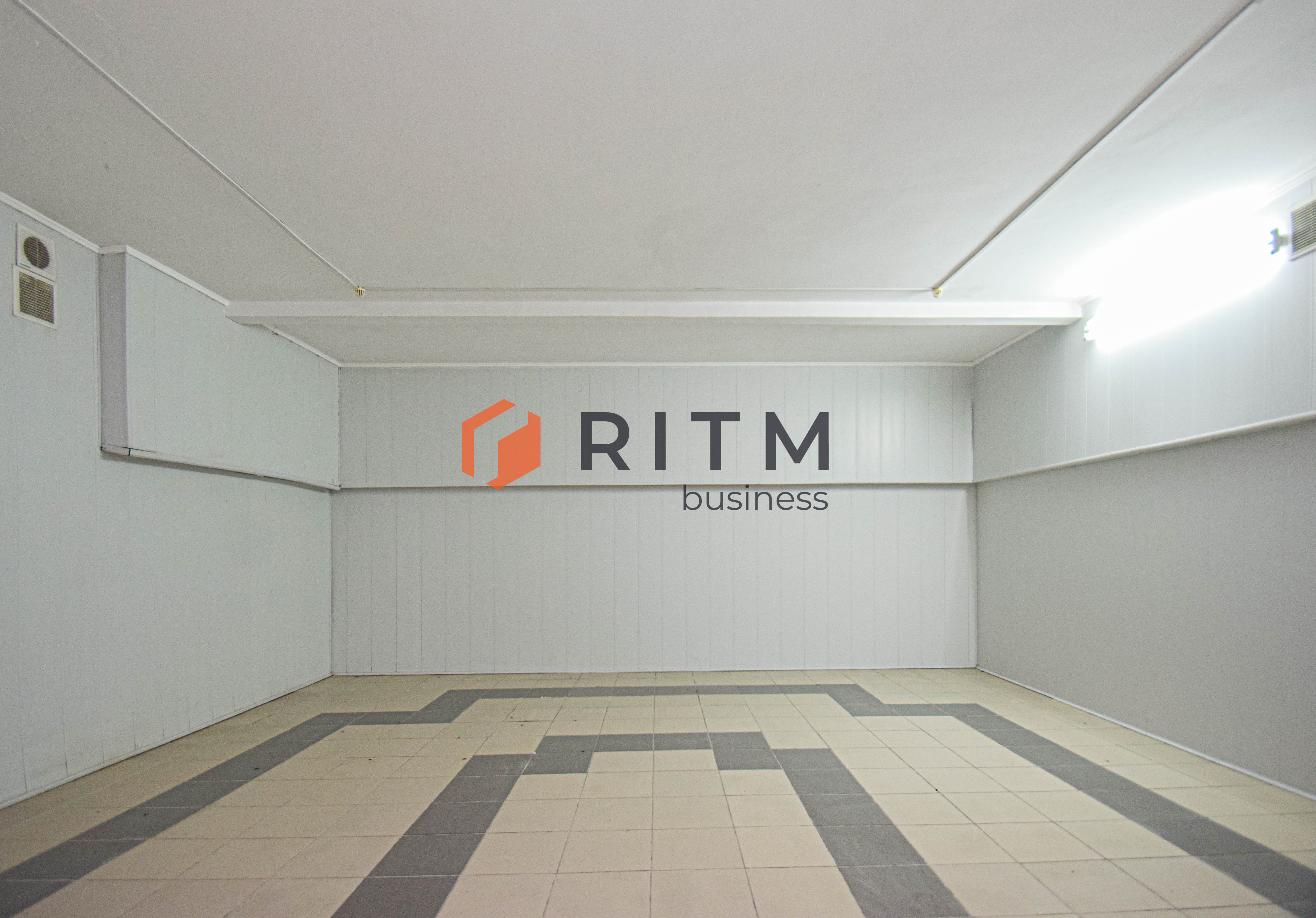 Пропонується до продажу просторе приміщення вільного призначення