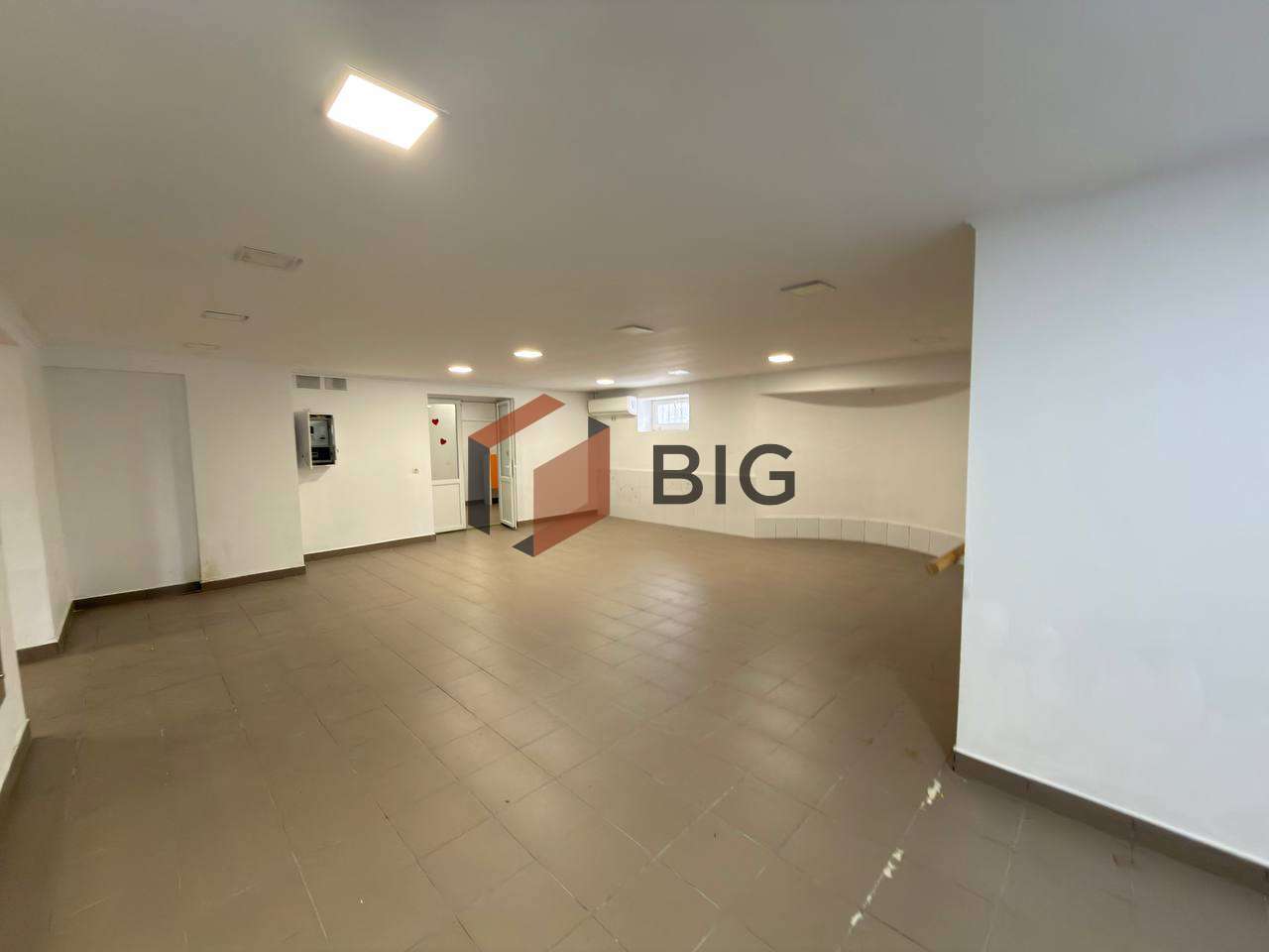 Оренда комерційного приміщення, можливий продаж, в м. Івано-Франківськ з ремонтом