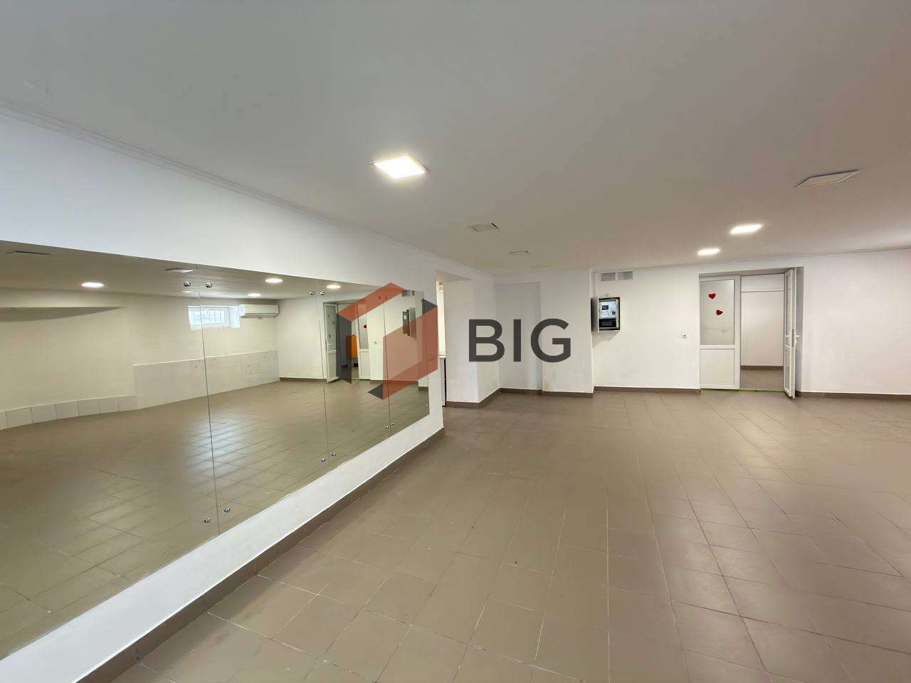 Оренда комерційного приміщення, можливий продаж, в м. Івано-Франківськ з ремонтом