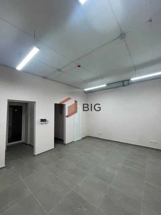 Здається в оренду комерційне приміщення 34 кв.м.,вул. Привокзальна , ЖК Дрім Таун.