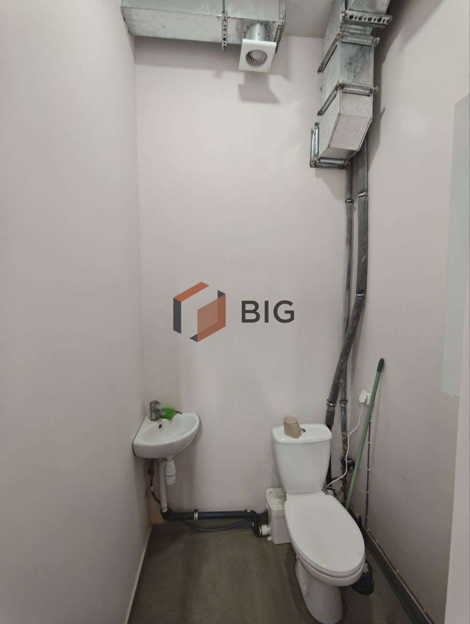 Здається в оренду комерційне приміщення 34 кв.м.,вул. Привокзальна , ЖК Дрім Таун.