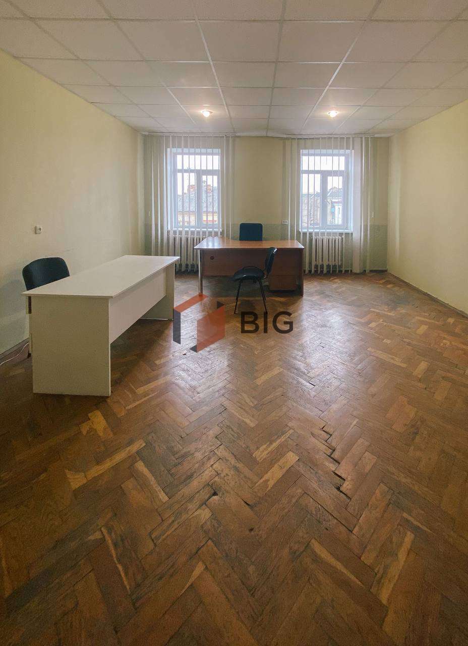 Здається в оренду офісні приміщення у центрі міста
