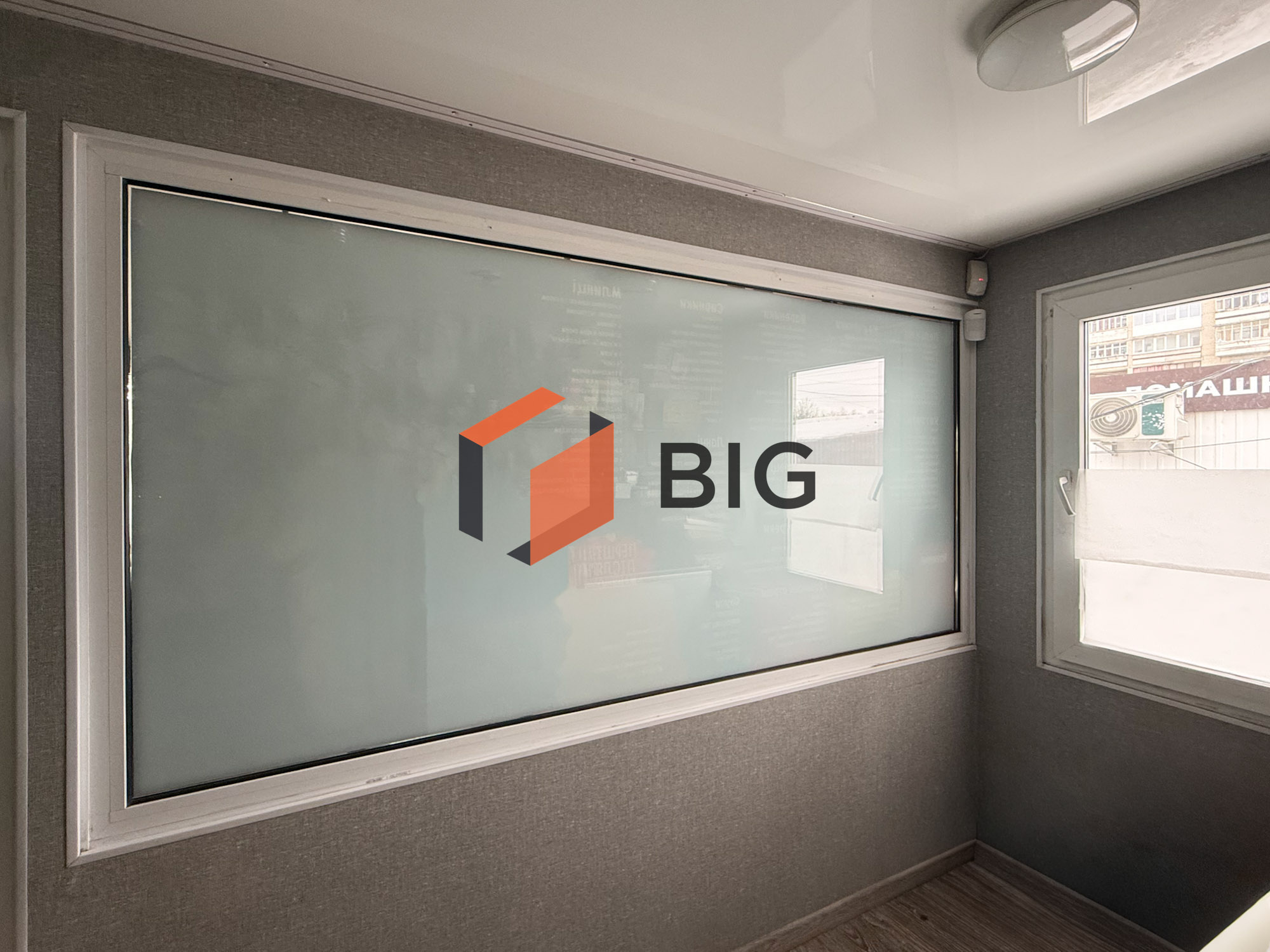 Продається комерційне приміщення  на Північному Ринку. площею 25 кв.м — чудовий варіант під магазин, кав’ярню або студію.