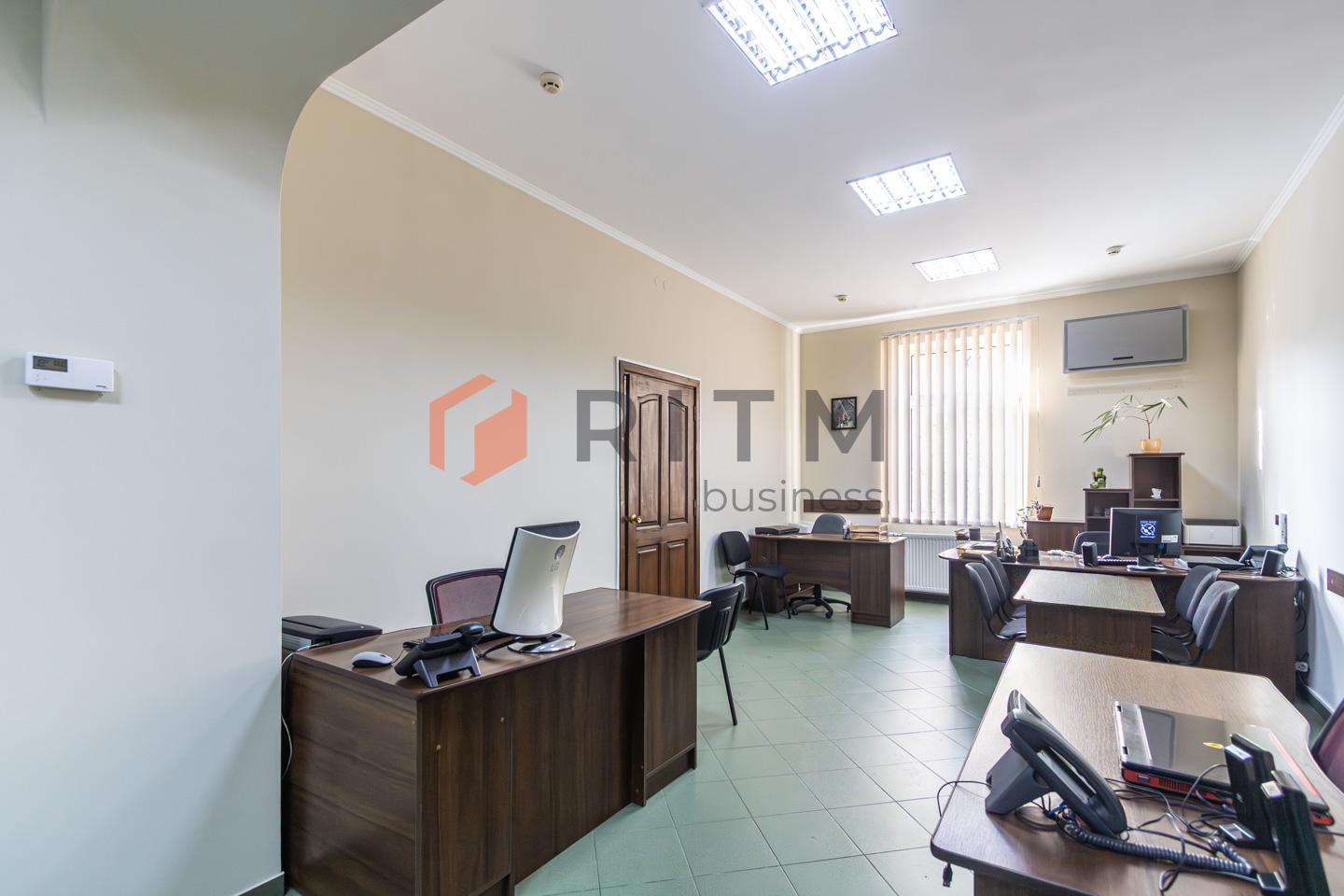 Офіс-фортеця в центрі: 105 м², меблі, техніка та 15 годин повної автономності!